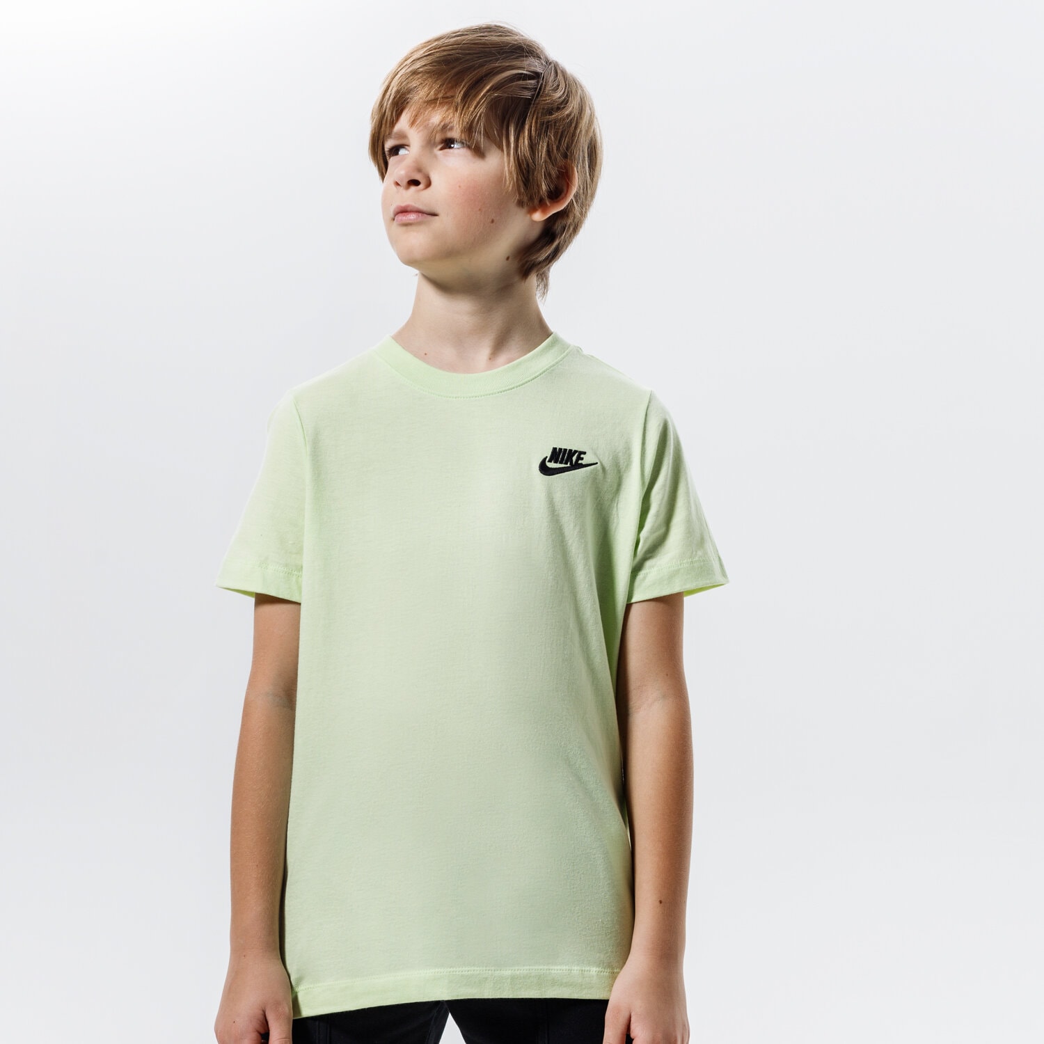 Koszulka, t-shirt dla dzieci NIKE T-SHIRT SPORTSWEAR BOY AR5254-355 ZIELONY