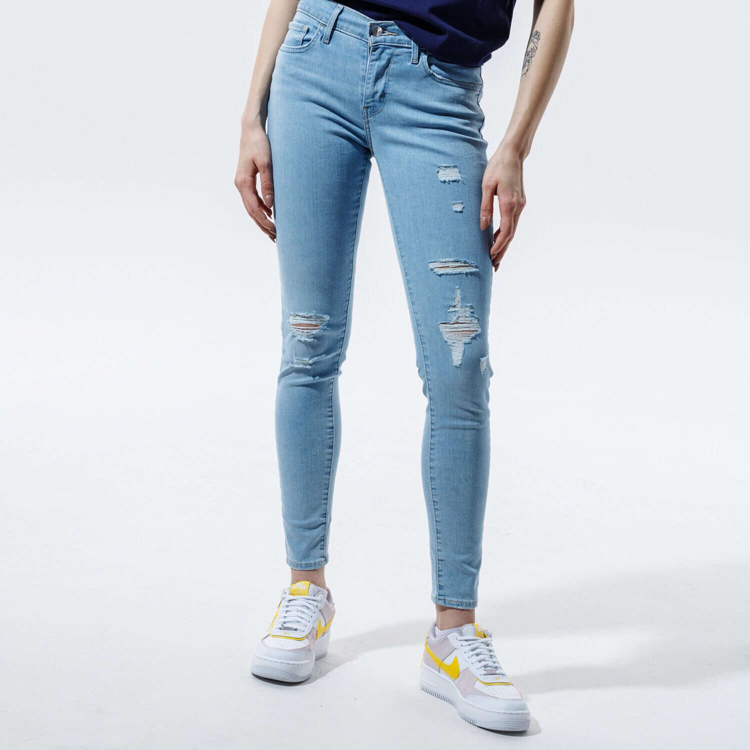 Spodnie sportowe damskie LEVI'S SPODNIE 710 SUPER SKINNY 17778-0427 NIEBIESKI