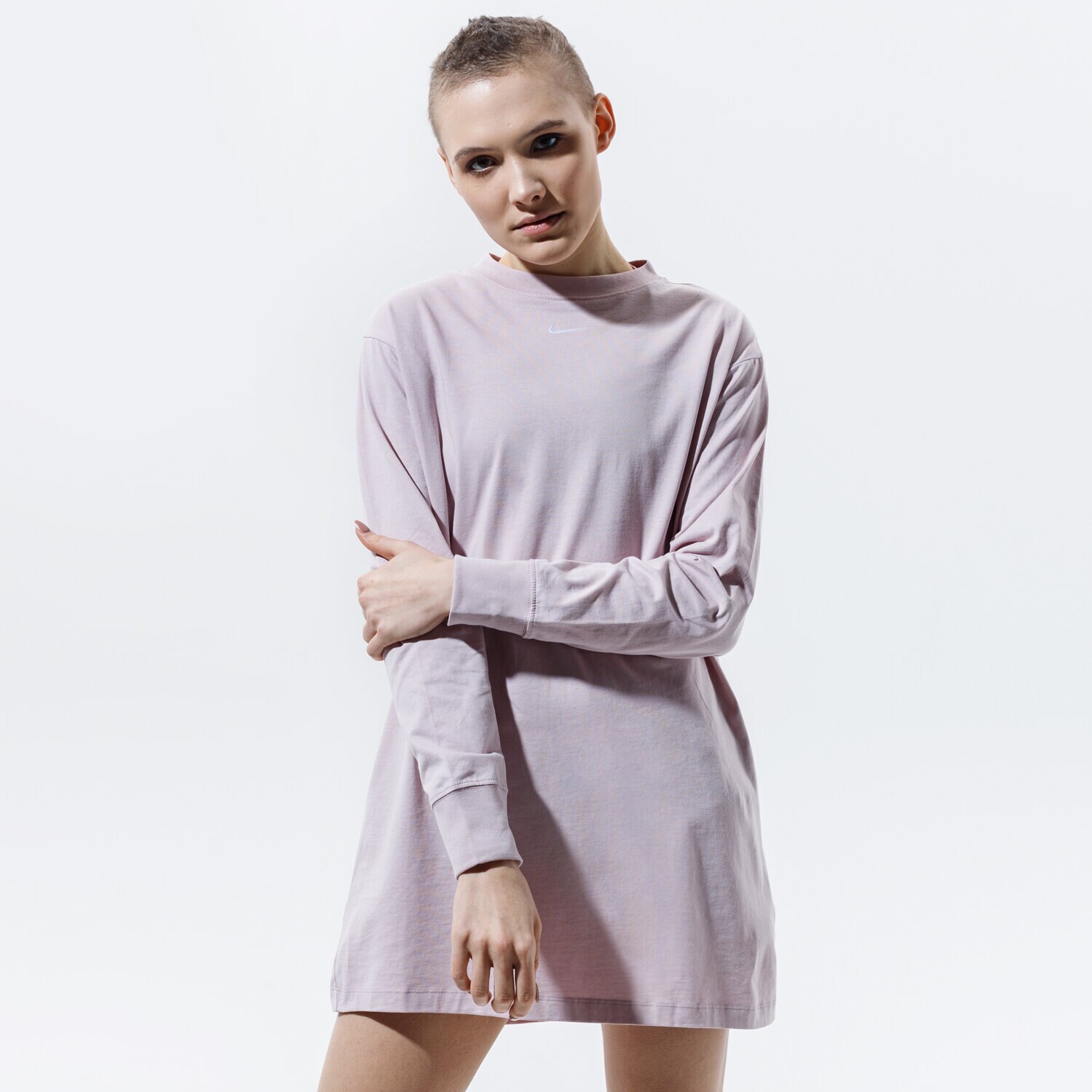 Modna sukienka sportowa NIKE SUKIENKA SPORTSWEAR ESSENTIAL CU6509-645 RÓŻOWY