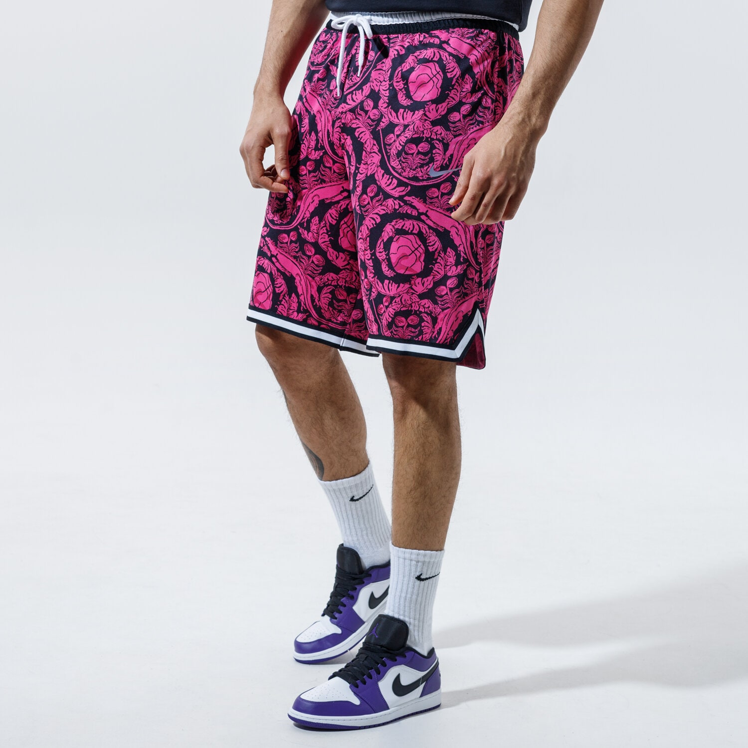 Krótkie spodenki, szorty męskie NIKE SZORTY M NK DRY DNA SHORT PRINTED CV1905-010 MULTICOLOR