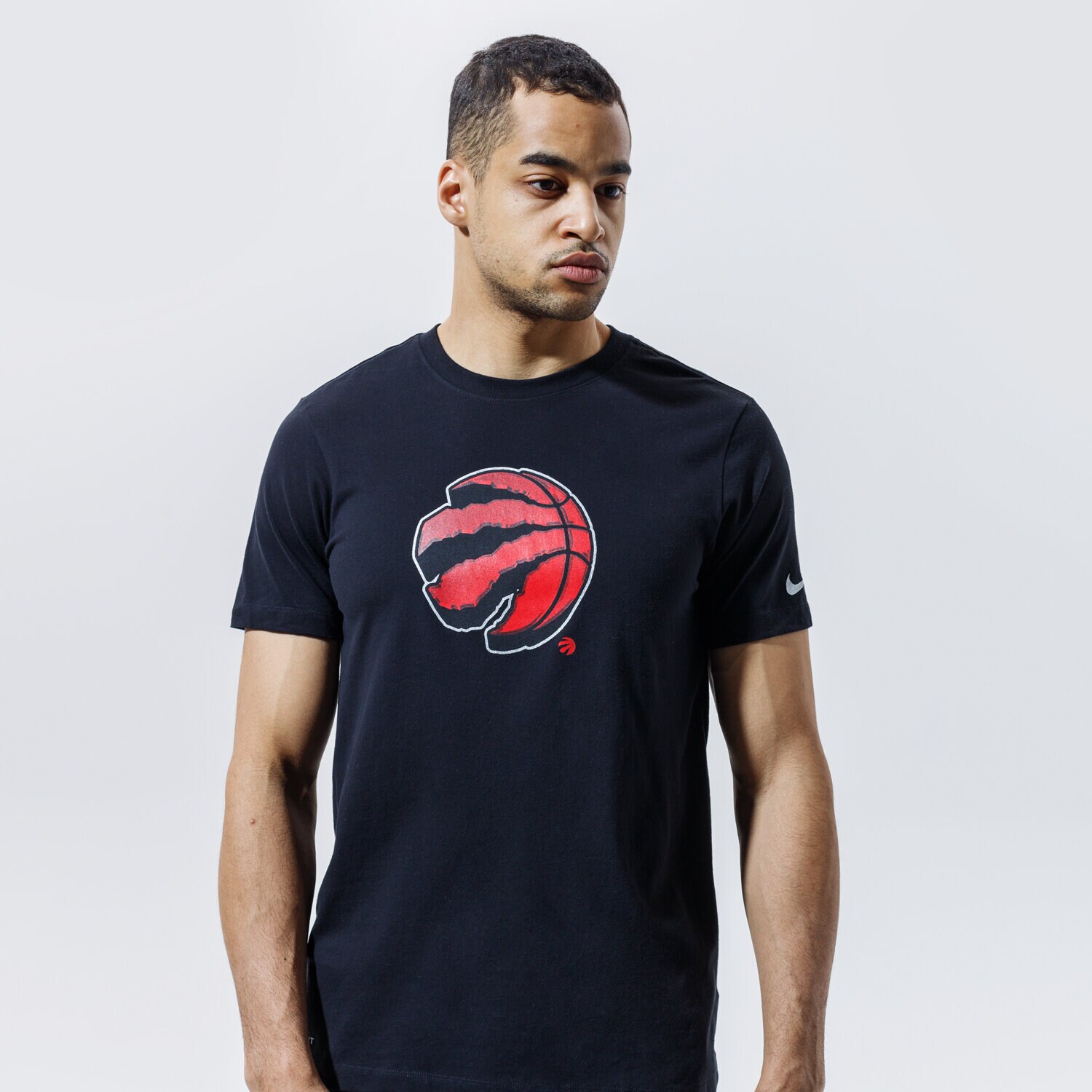 Koszulka, t-shirt sportowy męski NIKE T-SHIRT TOR M NK DRY TEE ES ERND LGO NBA CZ7315-010 CZARNY