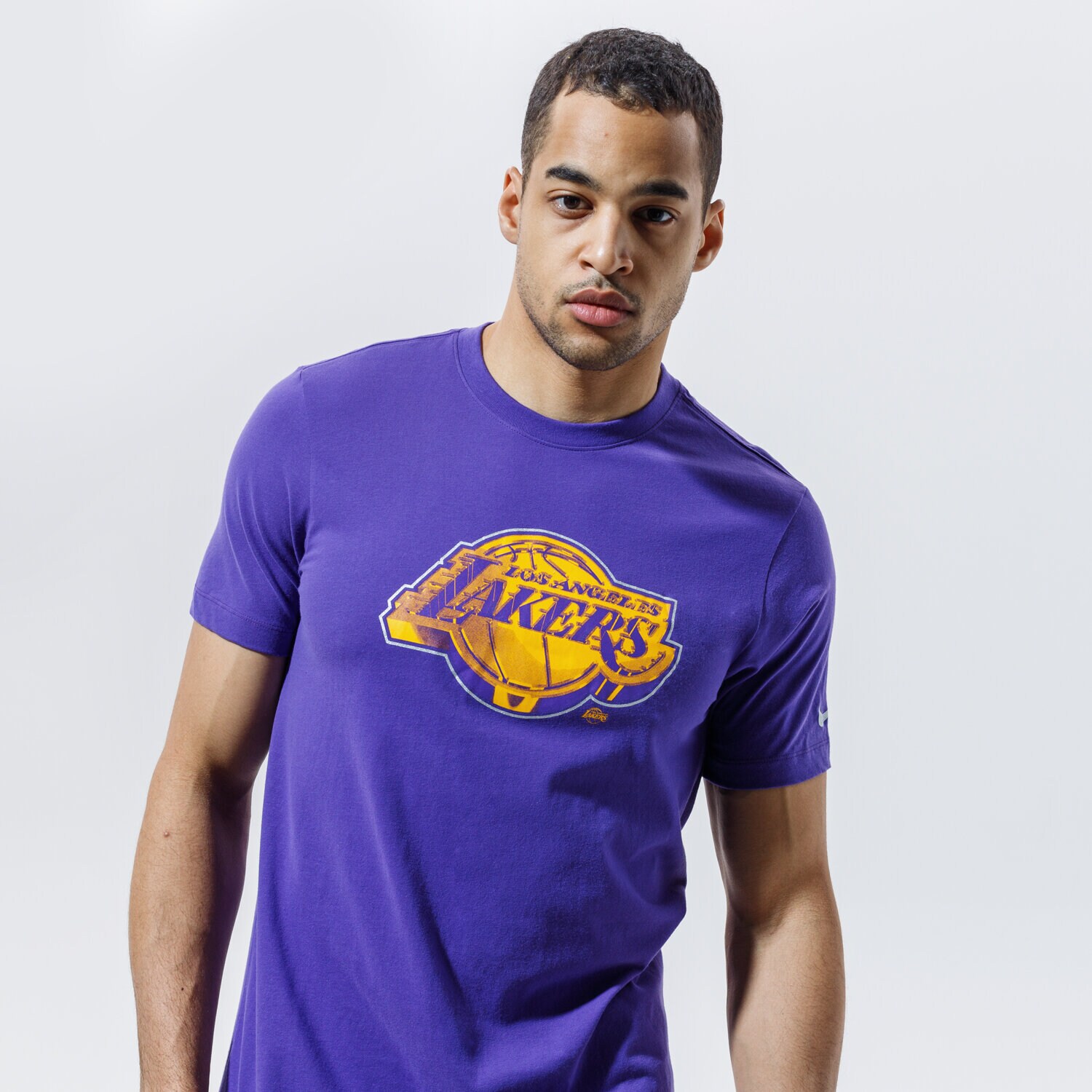 Koszulka, t-shirt sportowy męski NIKE T-SHIRT LOS ANGELES LAKERS TEE EARNED EDITION NBA CZ7273-547 FIOLETOWY