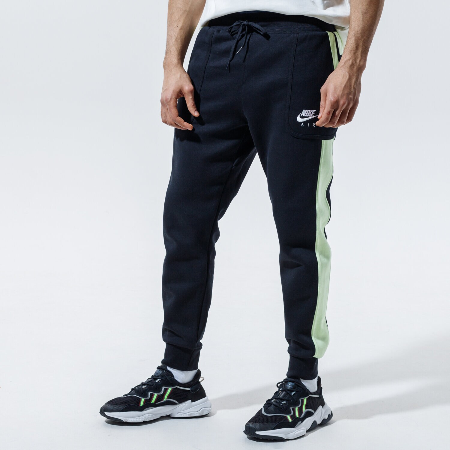 Spodnie sportowe męskie NIKE SPODNIE AIR DC4317-010 CZARNY