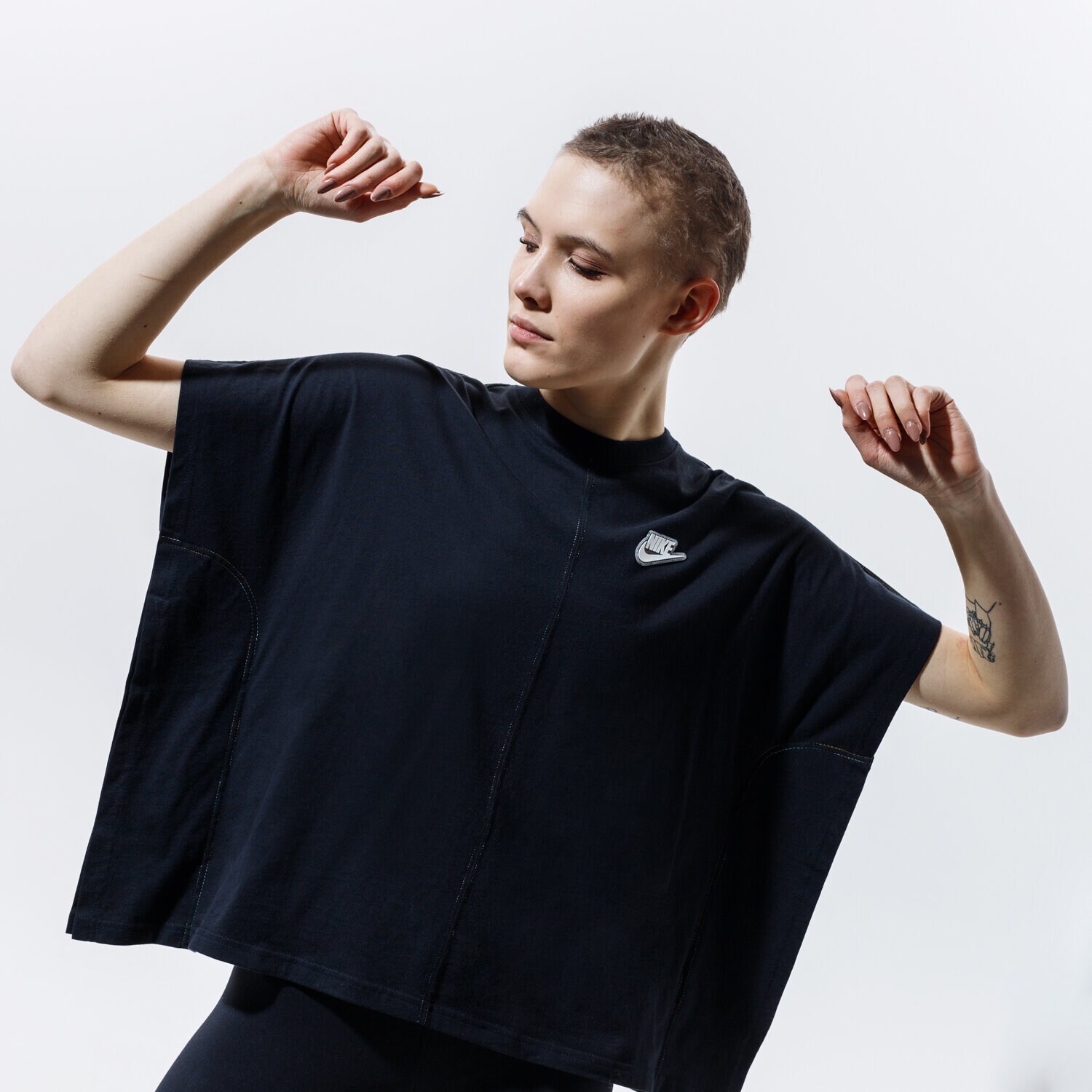 Koszulka, t-shirt damski NIKE T-SHIRT SPORTSWEAR CZ8355-010 CZARNY