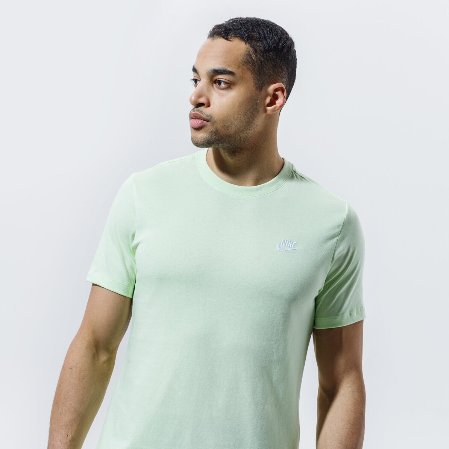 Koszulka, t-shirt sportowy męski NIKE T-SHIRT SPORTSWEAR CLUB AR4997-383 ZIELONY