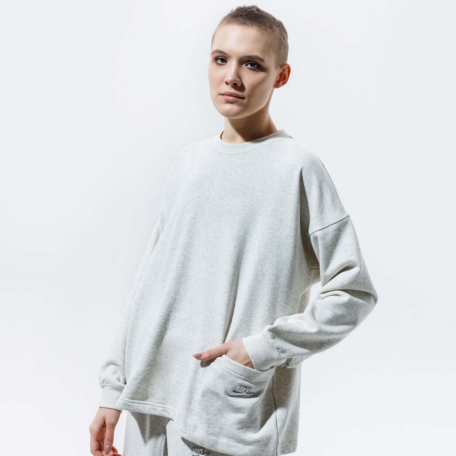 Bluza damska NIKE BLUZA SPORTSWEAR CZ9243-141 BIAŁY