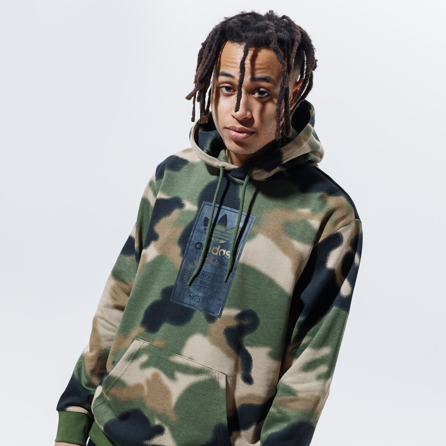 Bluza męska ADIDAS BLUZA Z KAPTUREM CAMO AOP HOODIE GN1879 KHAKI