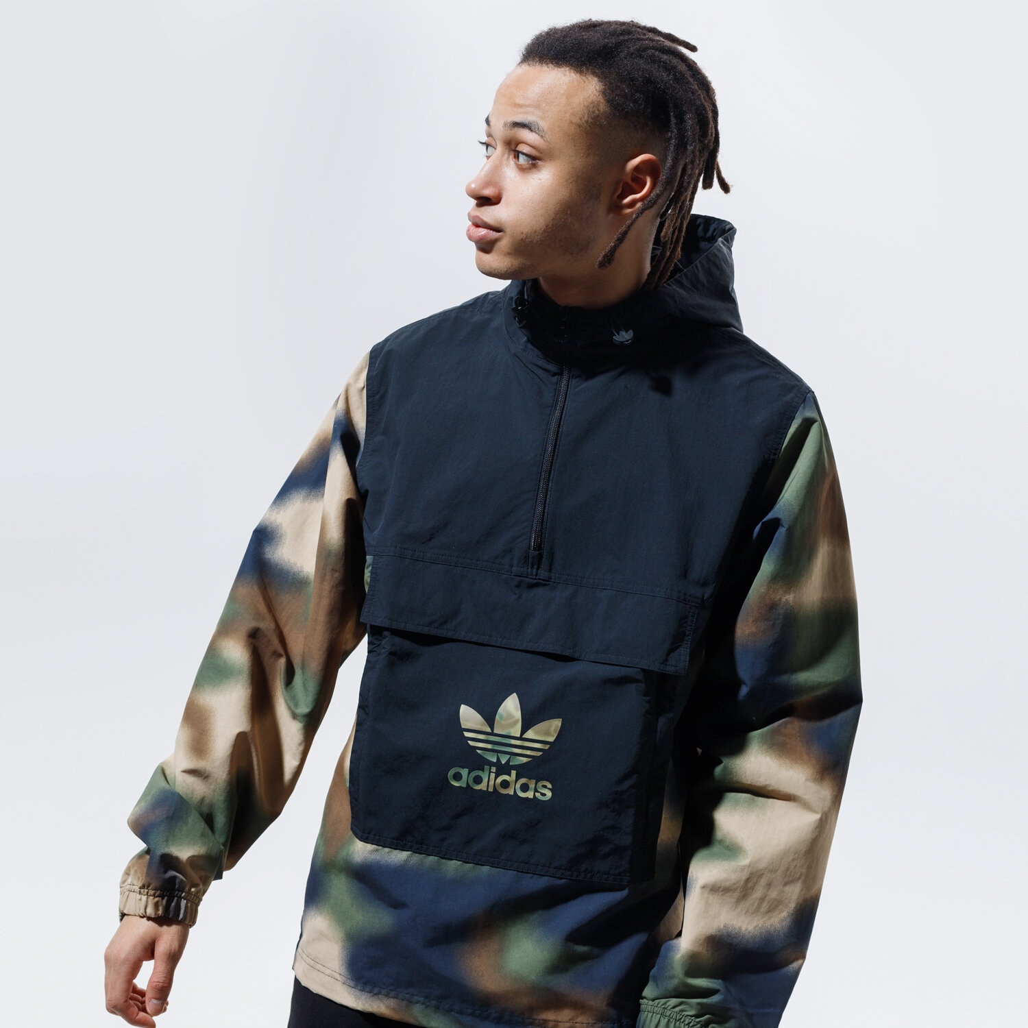Kurtka wiosenna / jesienna męska ADIDAS KURTKA CAMO WINDBREAKR GN1875 MULTICOLOR