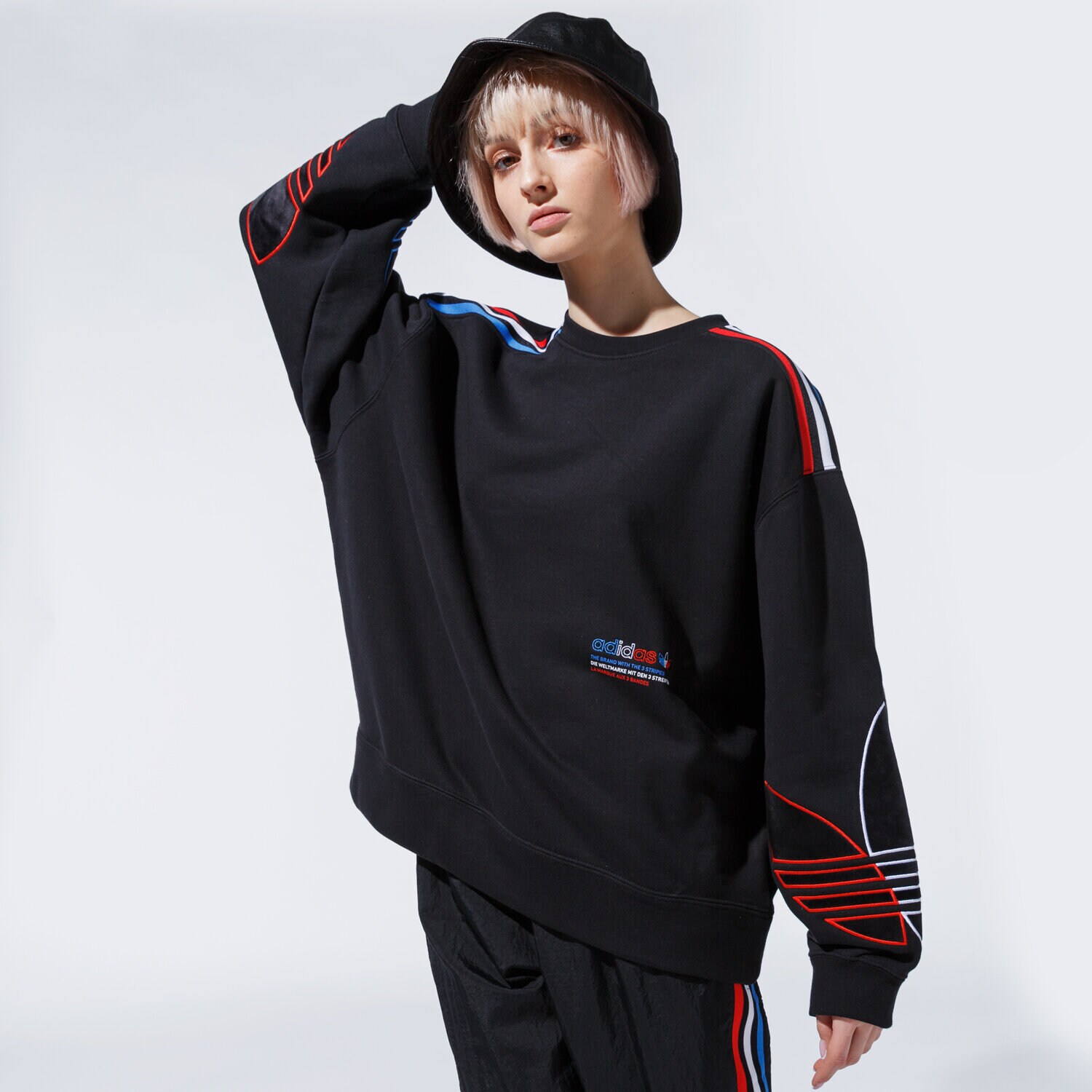 Bluza damska ADIDAS BLUZA ROZPINANA SWEATSHIRT GN2822 CZARNY