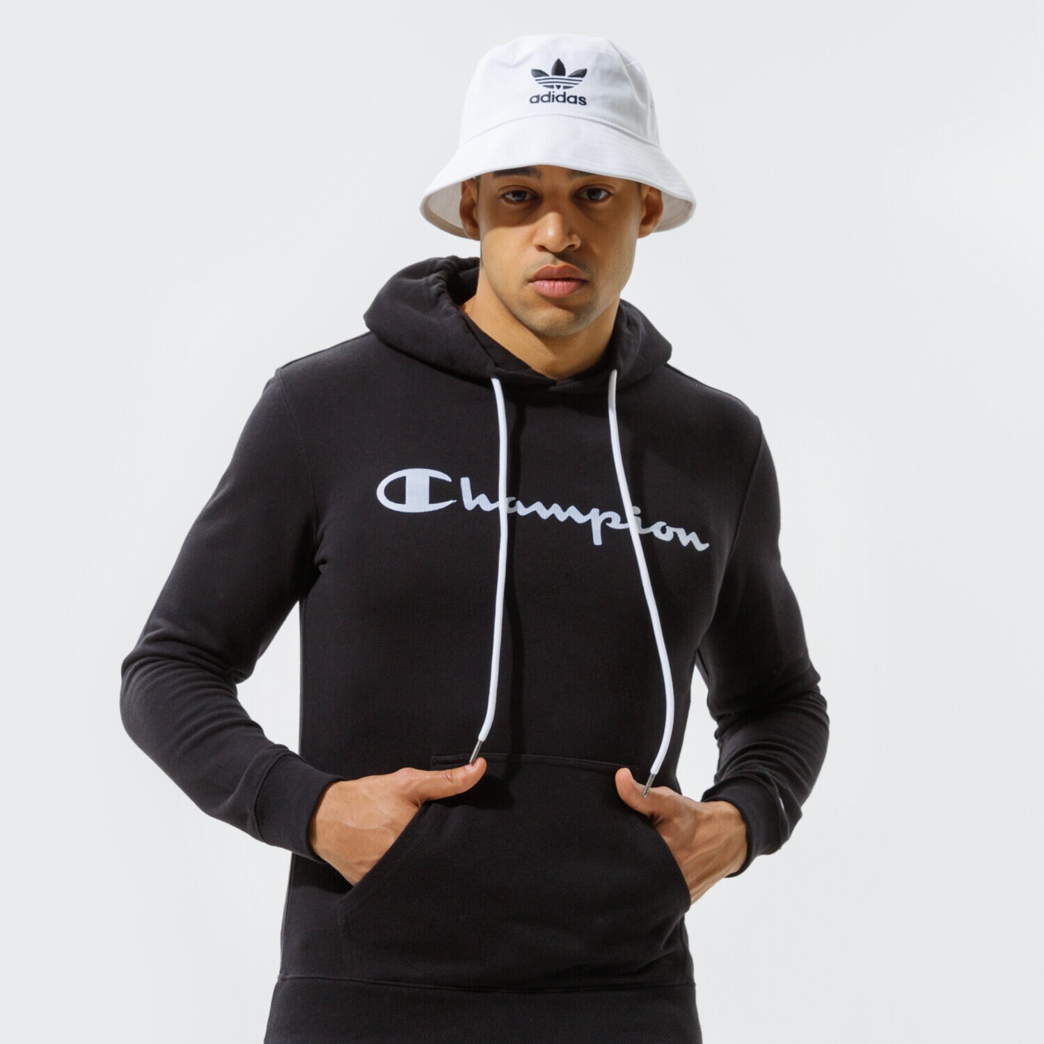 Bluza męska CHAMPION BLUZA Z KAPTUREM HOODED SWEATSHIRT 214138KK001 CZARNY