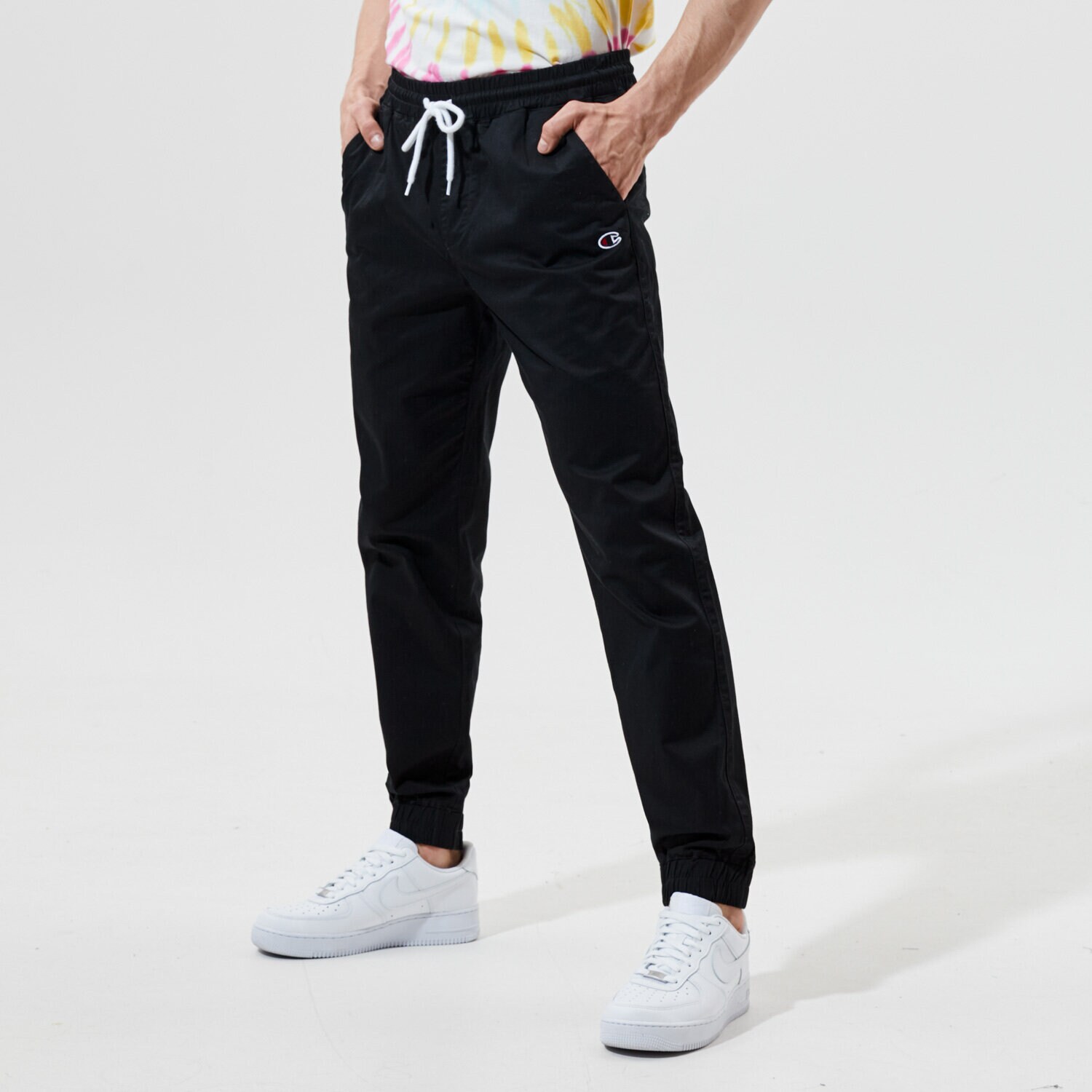 Spodnie sportowe męskie CHAMPION SPODNIE ELASTIC CUFF PANTS 214366KK001 CZARNY