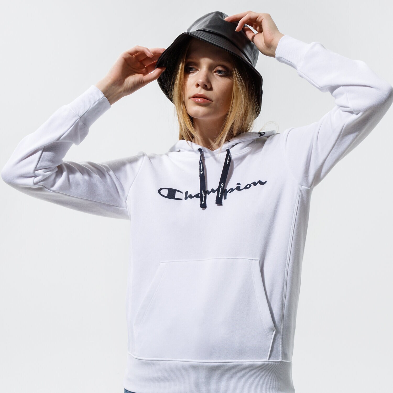 Bluza damska CHAMPION BLUZA Z KAPTUREM HOODED SWEATSHIRT 112580WW001 BIAŁY