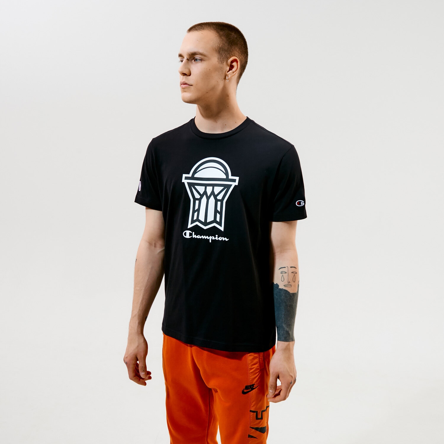 Koszulka, t-shirt sportowy męski CHAMPION T-SHIRT CREWNECK T-SHIRT 215007KK001 CZARNY