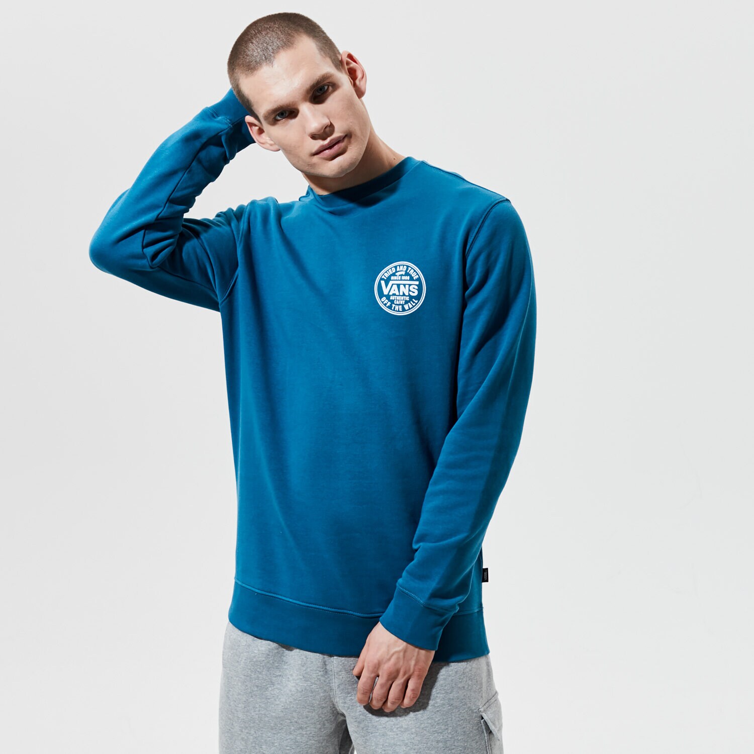 Bluza męska VANS BLUZA MN TRIED AND TRUE CREW MOROCCAN BLUE VN0A54AY1QQ1 NIEBIESKI