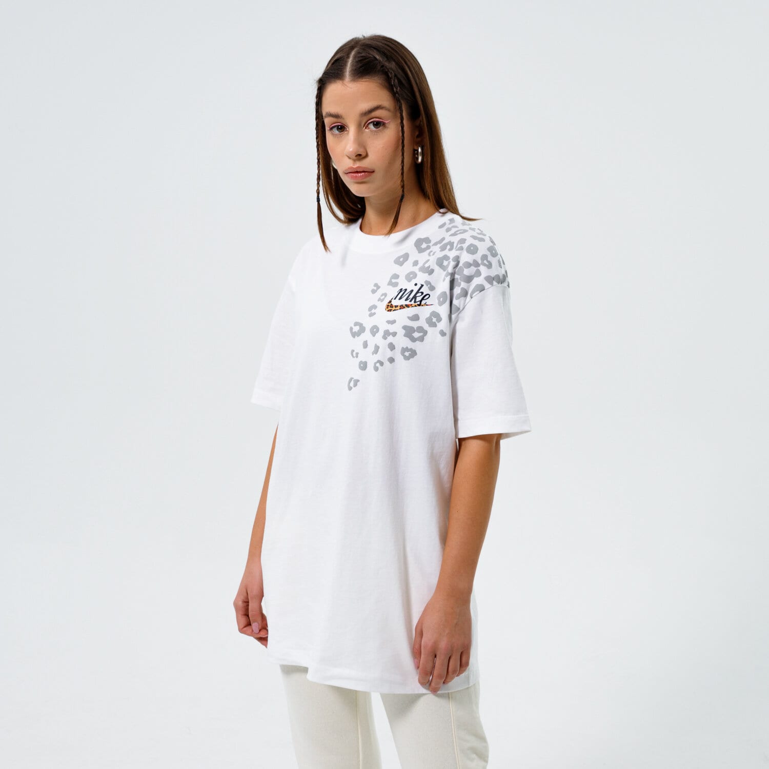 Koszulka, t-shirt damski NIKE T-SHIRT W NSW TEE BF PATCH DM2806-100 BIAŁY