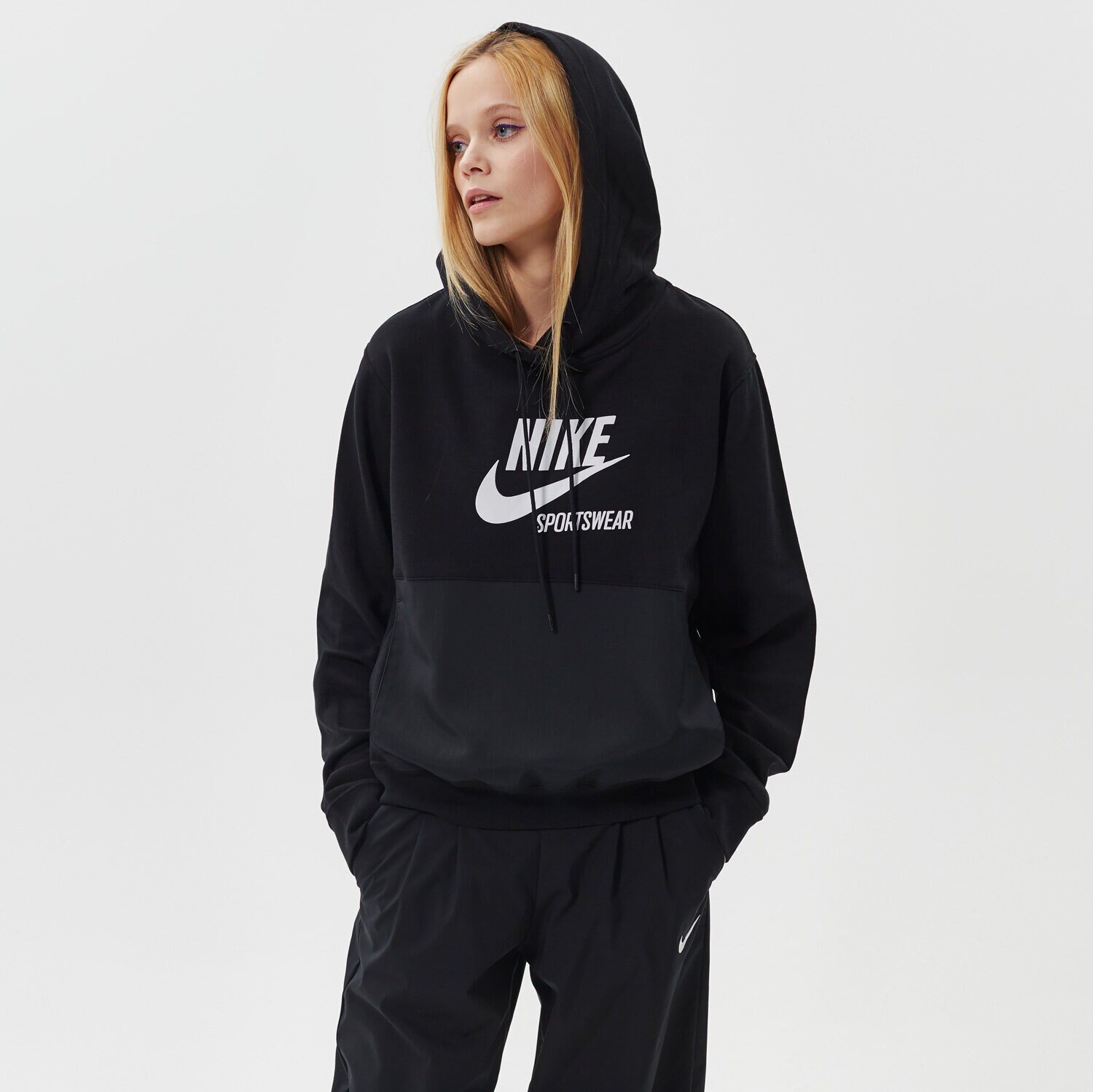 Bluza damska NIKE BLUZA Z KAPTUREM W NSW FLC HOODIE HTG DD5673-010 CZARNY