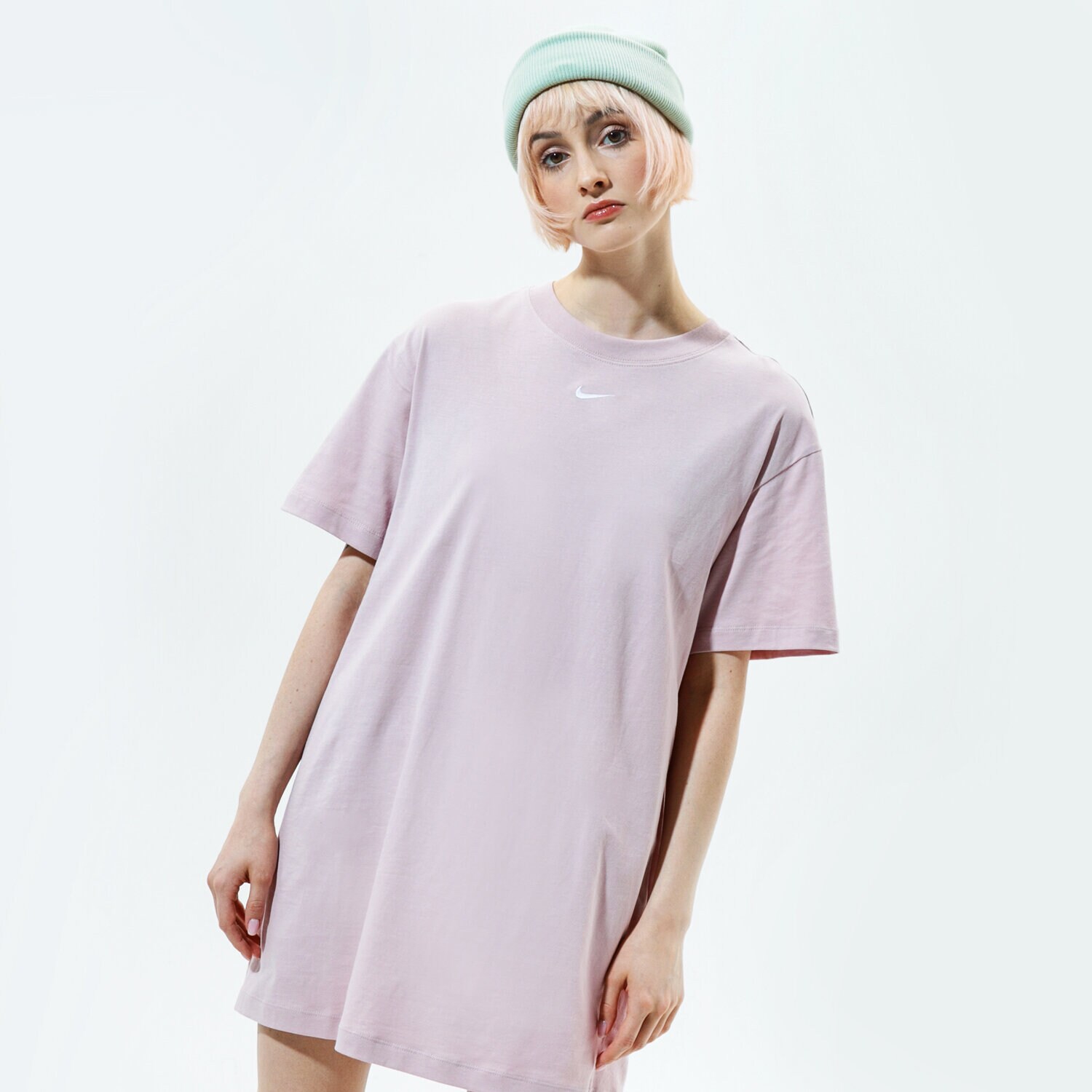 Modna sukienka sportowa NIKE SUKIENKA SPORTSWEAR ESSENTIAL CJ2242-645 RÓŻOWY