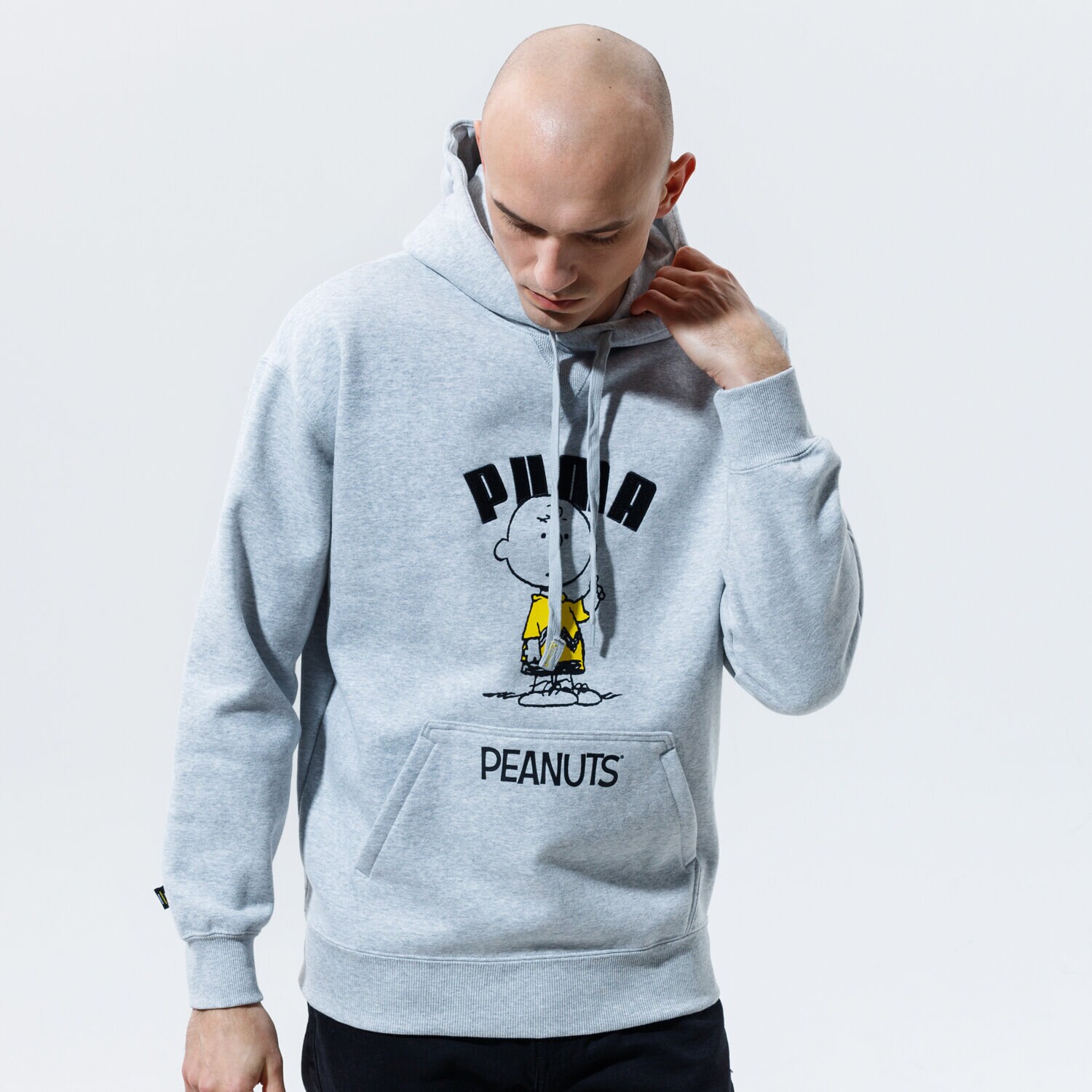 Bluza męska PUMA BLUZA Z KAPTUREM PUMA X PEANUTS HOODIE 53061404 SZARY
