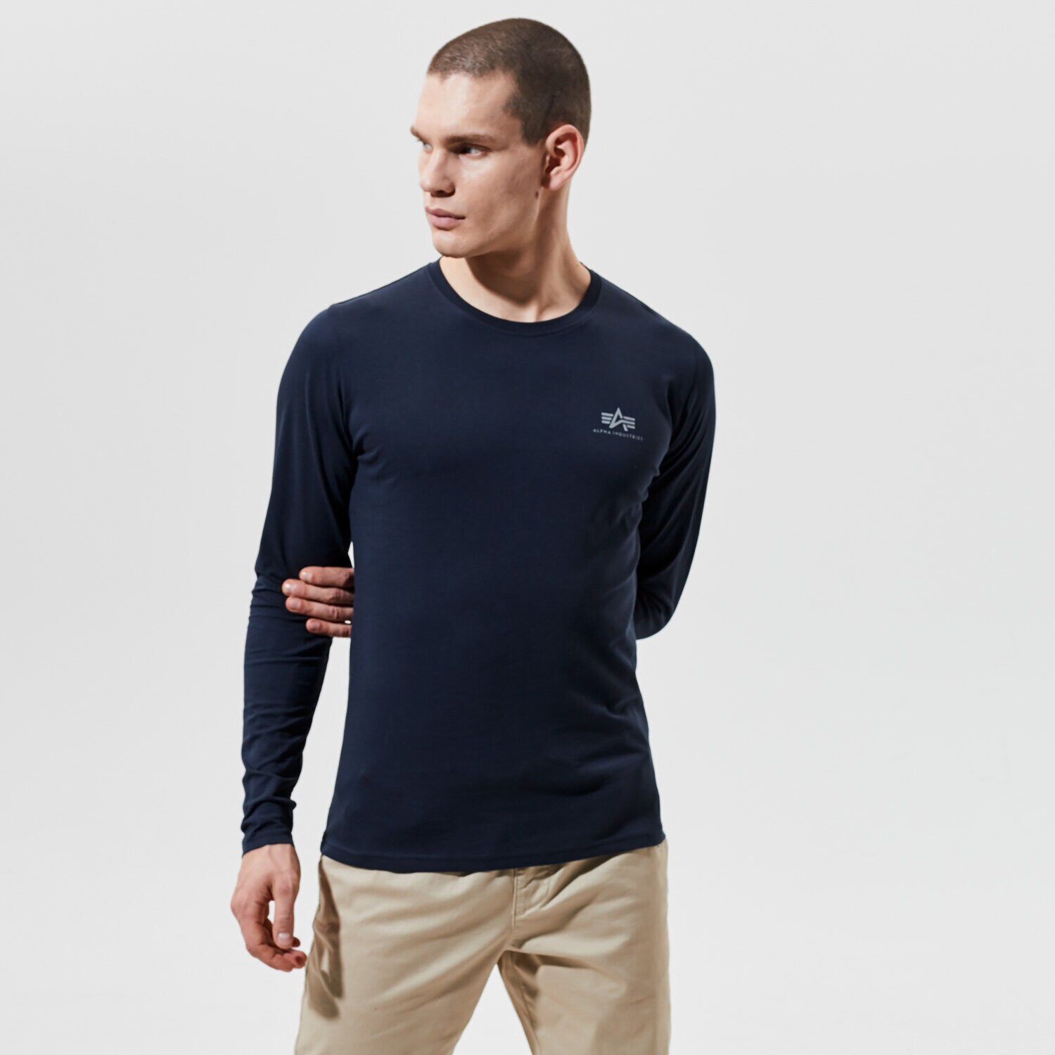 Koszulka, t-shirt sportowy męski ALPHA INDUSTRIES T-SHIRT BASIC LS SMALL LOGO 198517-07 GRANATOWY