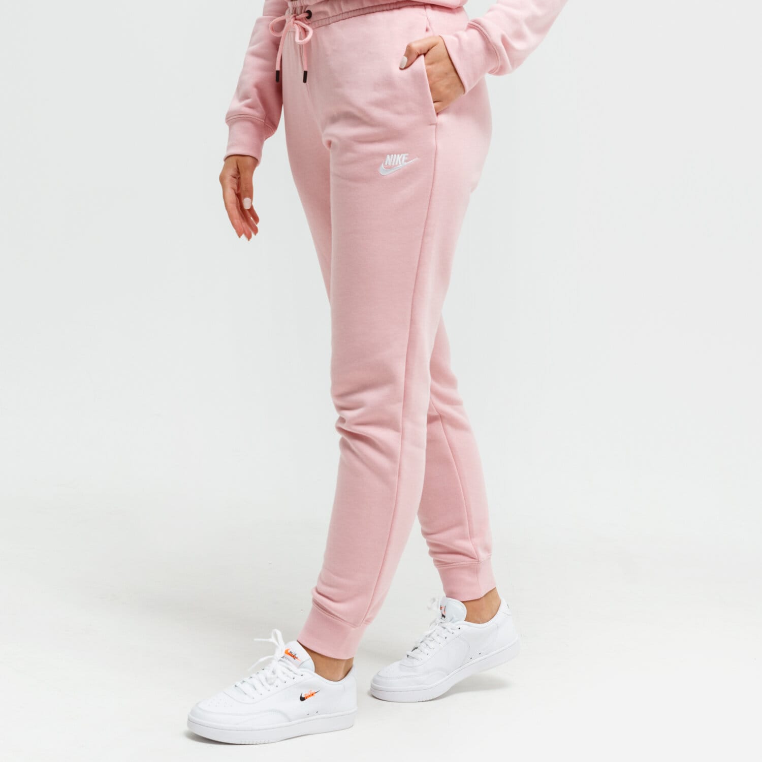Spodnie sportowe damskie NIKE SPODNIE SPORTSWEAR ESSENTIAL BV4095-632 RÓŻOWY
