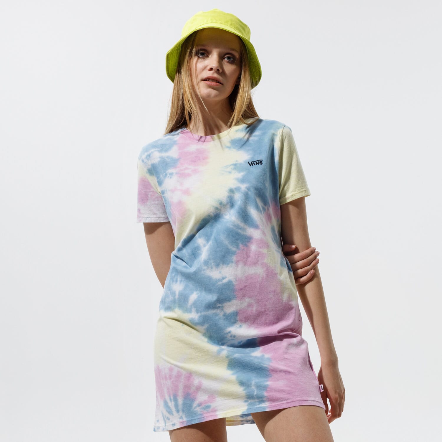 Modna sukienka sportowa VANS SUKIENKA WM SPIRALING TEE DRESS ORCHID VN0A5DN50FS1 MULTICOLOR