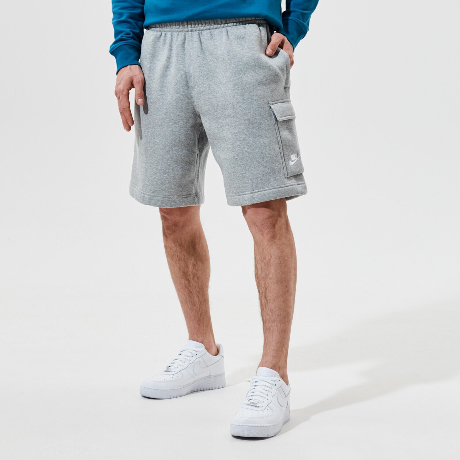 Krótkie spodenki, szorty męskie NIKE SZORTY SPORTSWEAR CLUB CZ9956-063 SZARY