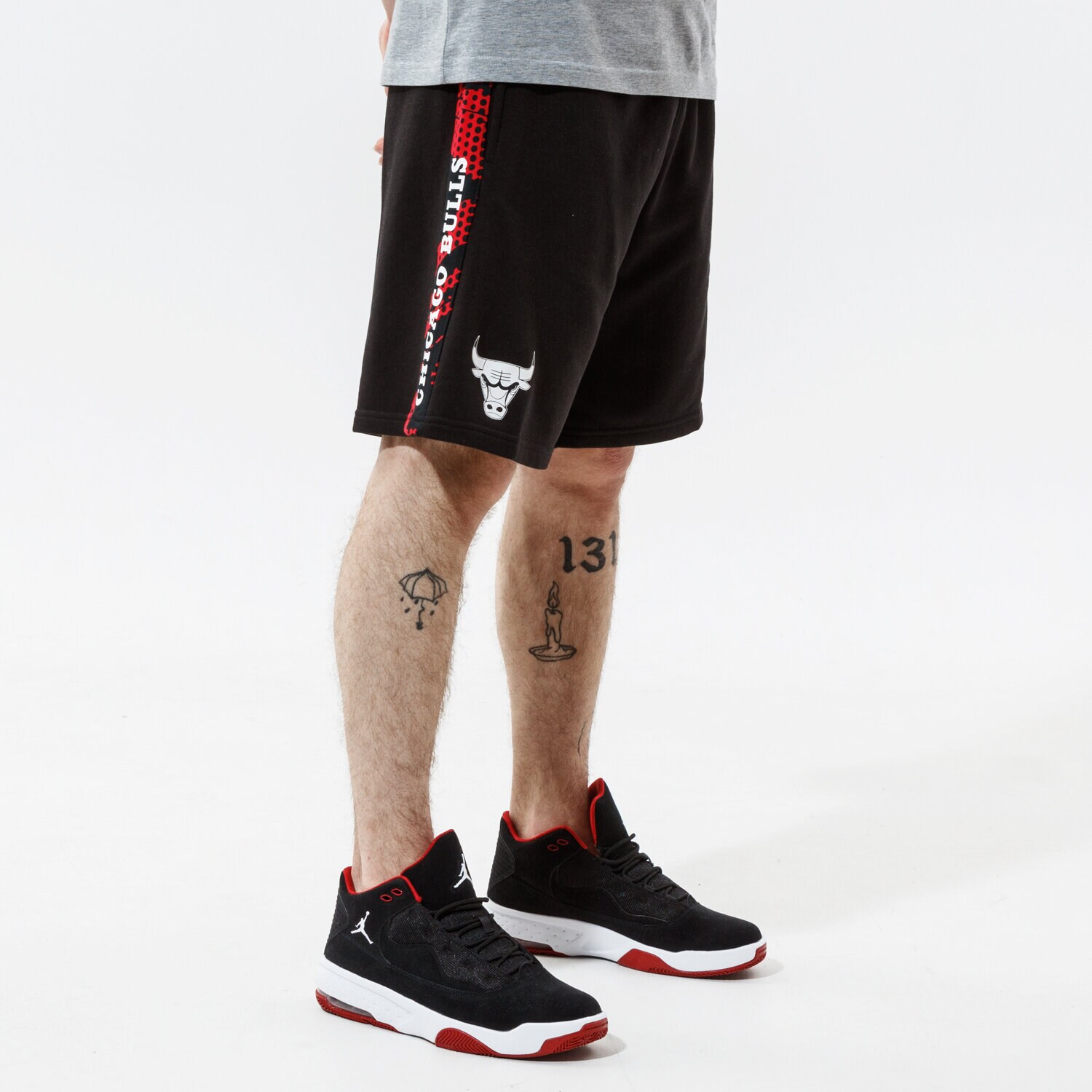 Krótkie spodenki, szorty męskie NEW ERA SZORTY NBA PRINT PANEL BULLS 12720122 CZARNY