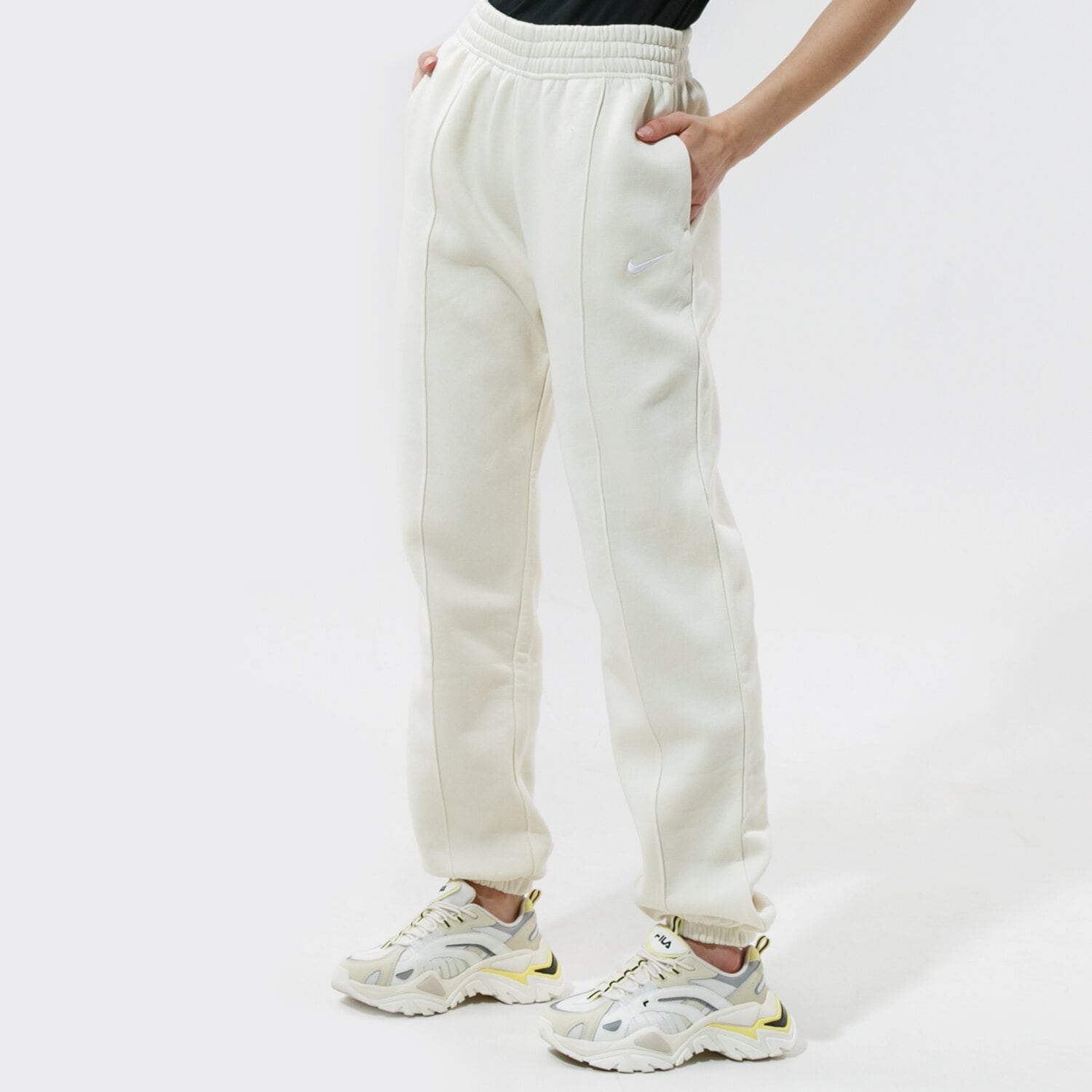 Spodnie sportowe damskie NIKE SPODNIE SPORTSWEAR ESSENTIAL BV4089-113 BEŻOWY