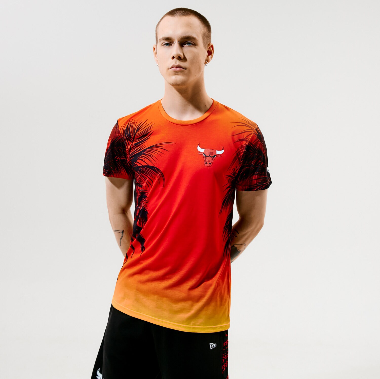 Koszulka, t-shirt sportowy męski NEW ERA T-SHIRT SUMMER CITY BULLS 12720095 MULTICOLOR