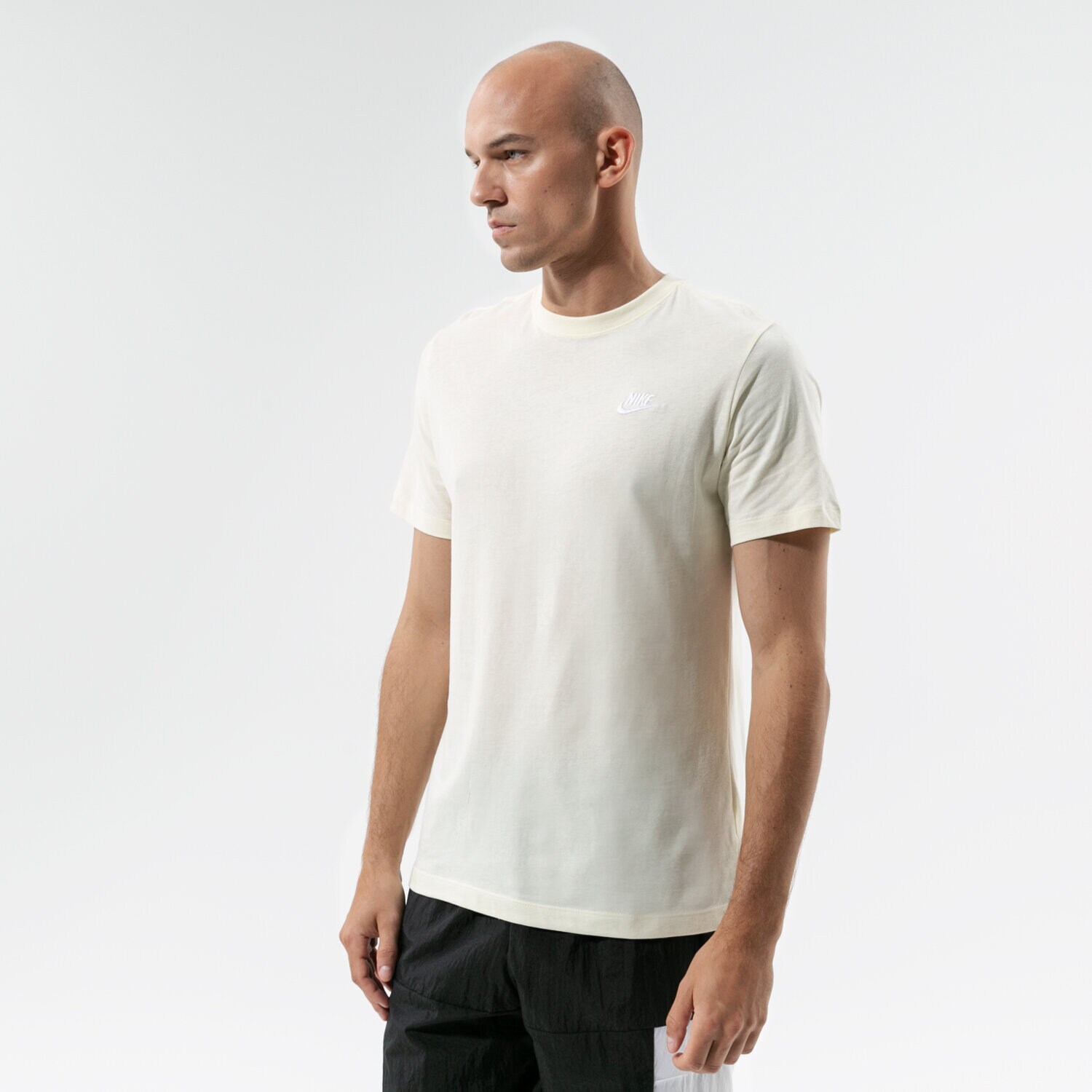 Koszulka, t-shirt sportowy męski NIKE T-SHIRT SPORTSWEAR CLUB AR4997-113 ŻÓŁTY