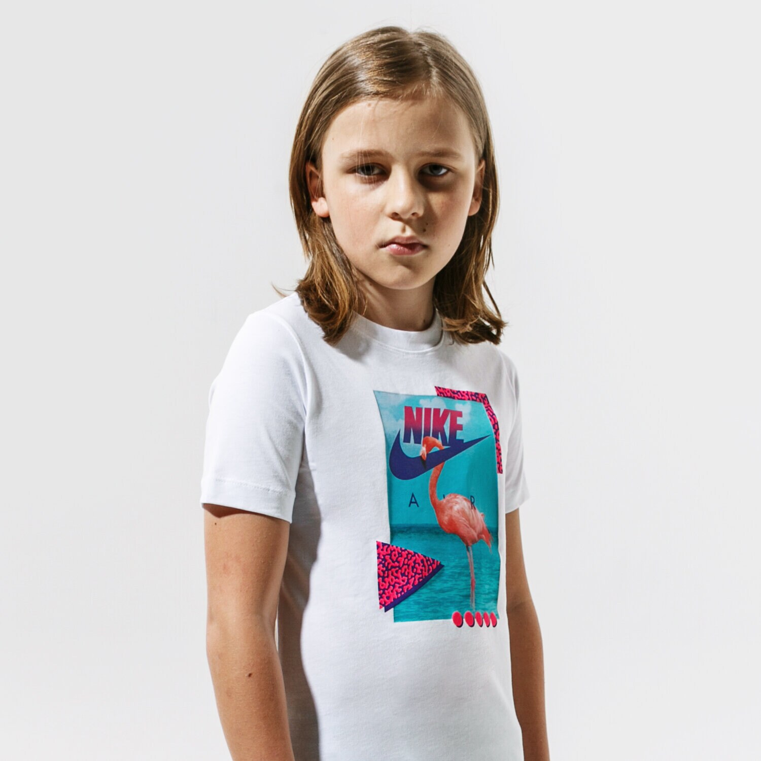 Koszulka, t-shirt dla dzieci NIKE T-SHIRT B NSW TEE BEACH FLAMINGO PHOTO DJ3804-100 BIAŁY