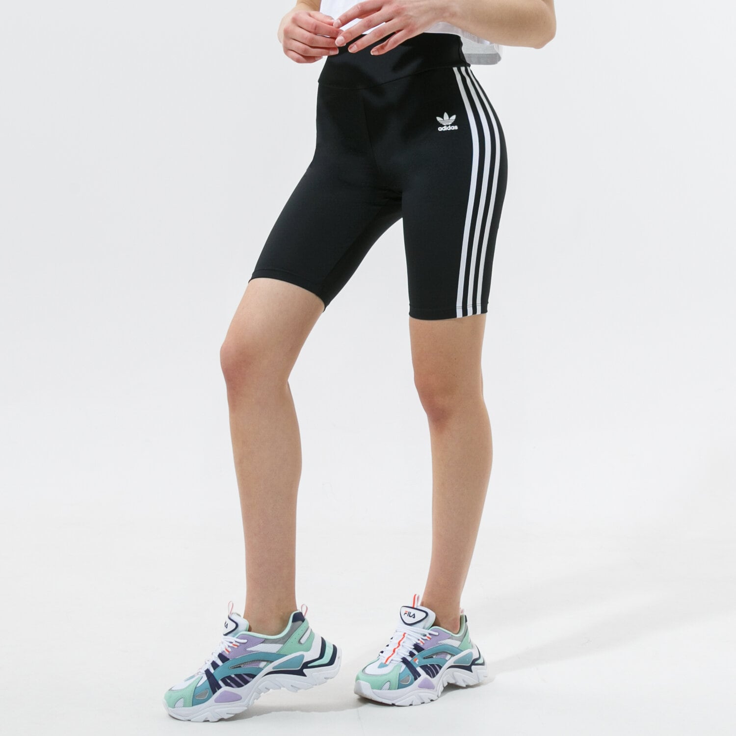Krótkie spodenki, szorty damskie ADIDAS SZORTY HW SHORT TIGHTS #GN2842 CZARNY
