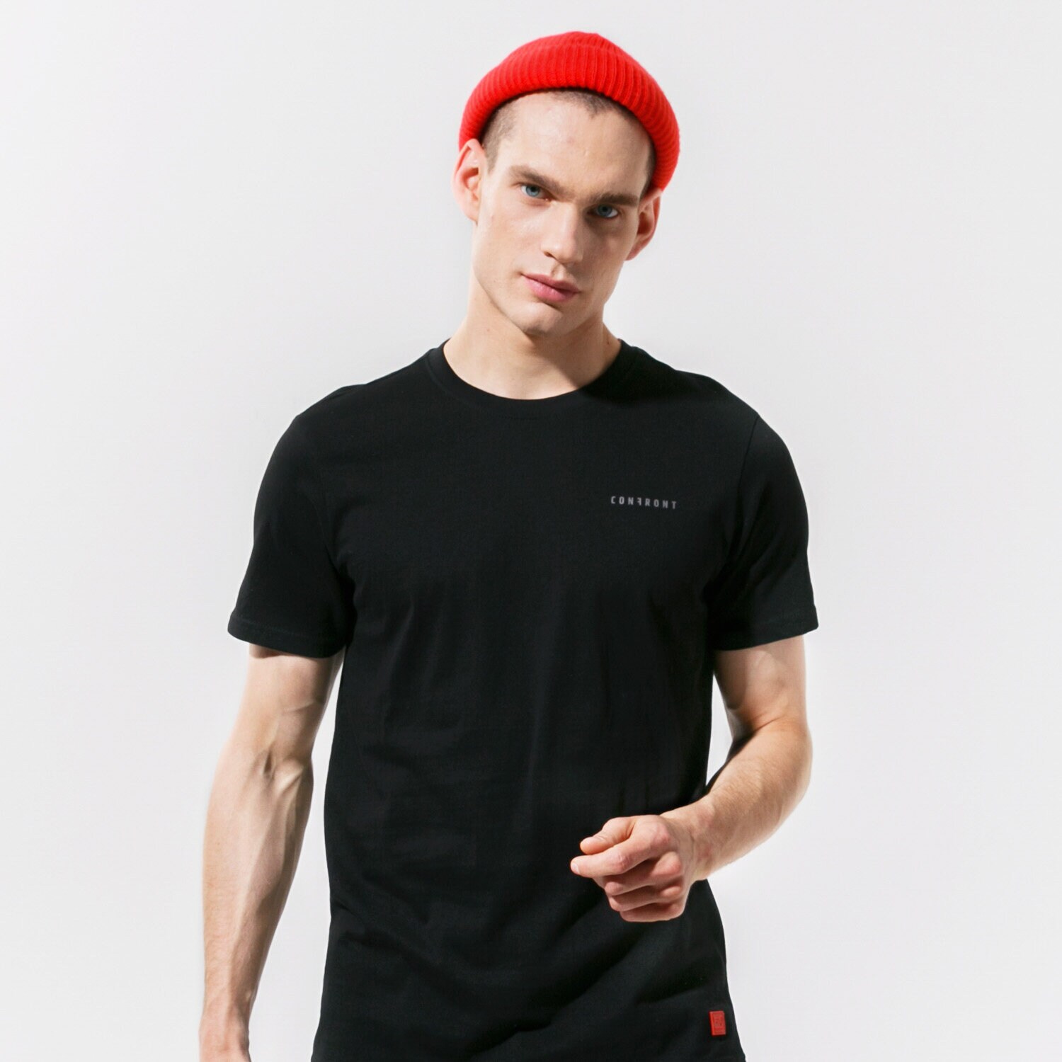Koszulka, t-shirt sportowy męski CONFRONT T SHIRT SMALL LOGO TEE BLACK CF121TSM48002 CZARNY
