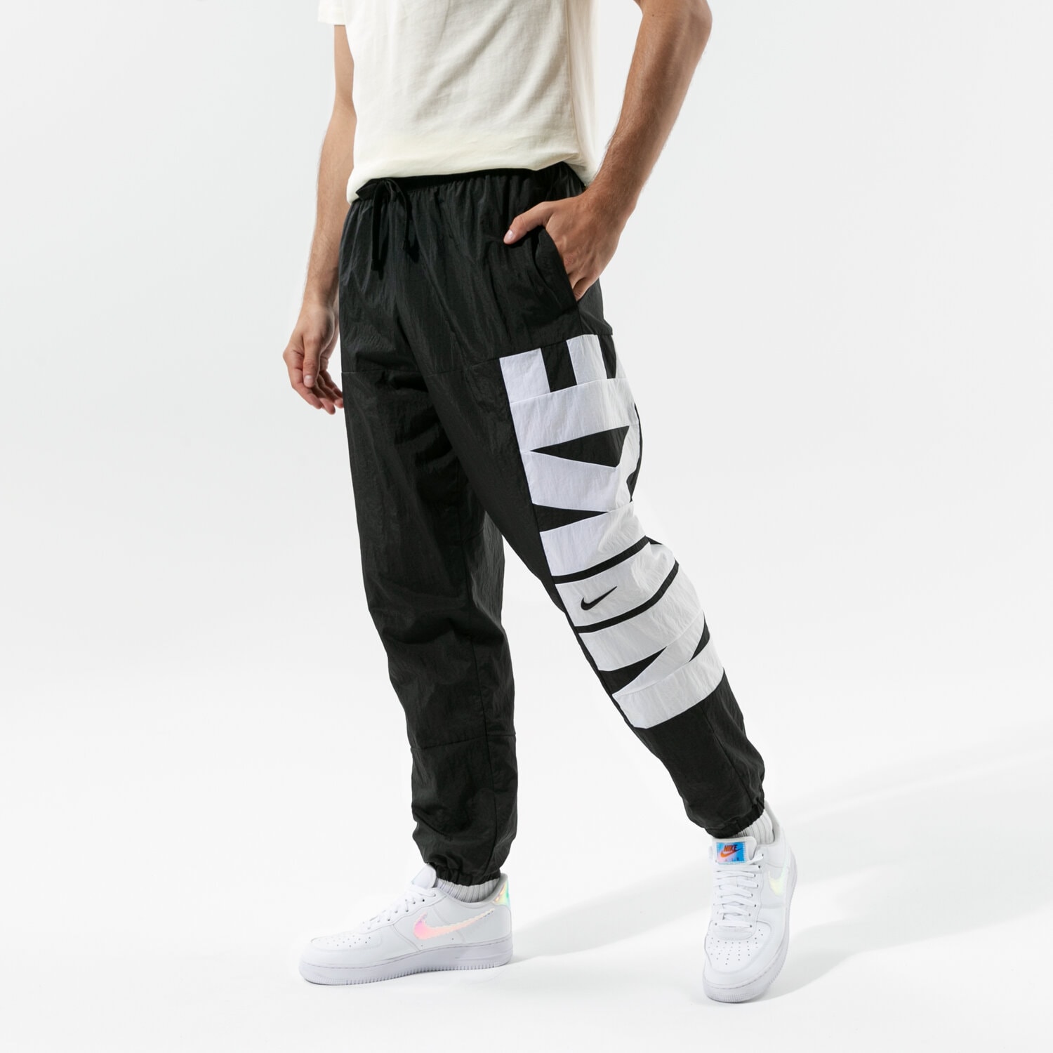 Spodnie sportowe męskie NIKE SPODNIE DRI-FIT STARTING 5 NBA CW7351-010 CZARNY