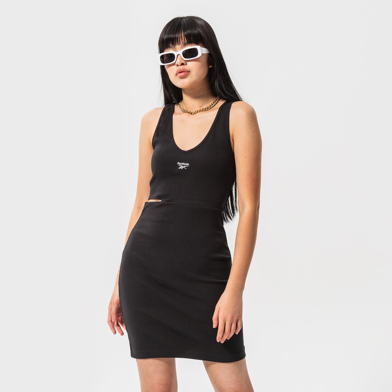 Modna sukienka sportowa REEBOK SUKIENKA CL WDE SLIM DRESS H46805 CZARNY