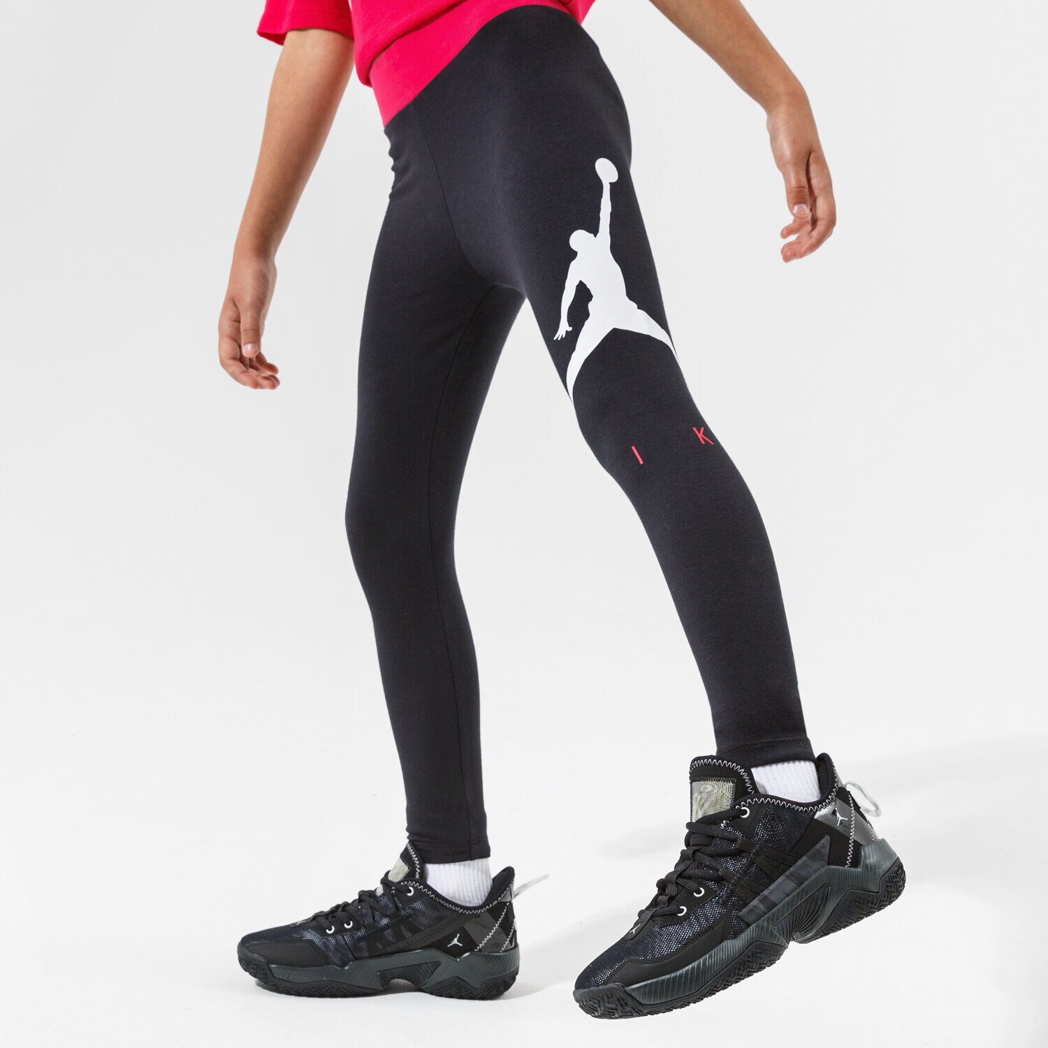 Sportowe spodnie dziecięce JORDAN LEGGINGS JUMPMAN BY NIKE LEGGING GIRL 45A762-023 CZARNY