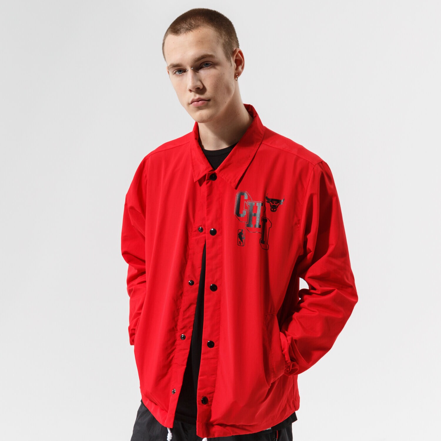 Kurtka wiosenna / jesienna męska NIKE KURTKA CHI M NK JKT COACHES CTS 75 NBA DB1433-657 CZERWONY