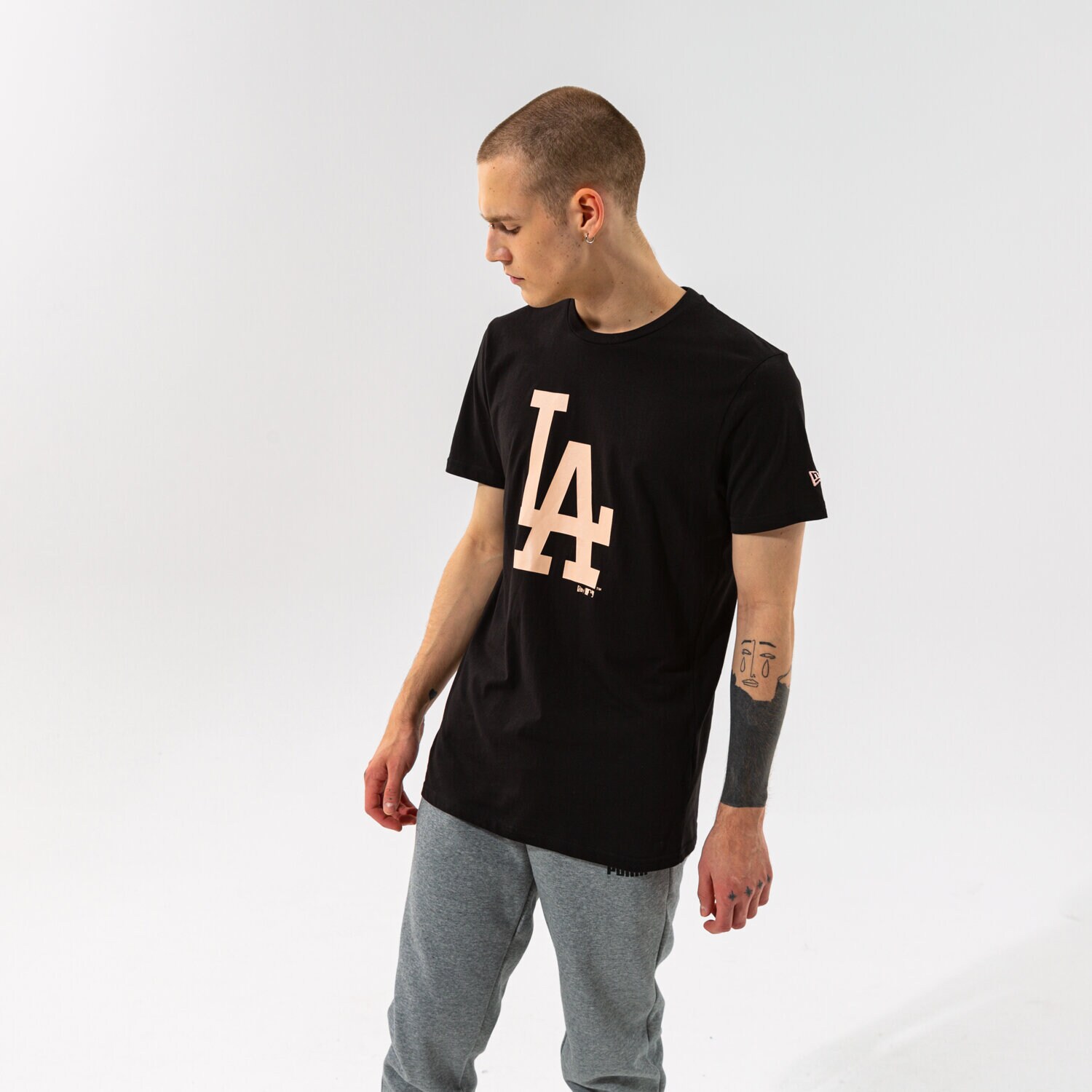 Koszulka, t-shirt sportowy męski NEW ERA T-SHIRT MLB SEASONAL TEAM LOGO TEE LOSDOD BLKBSK 12827231 CZARNY