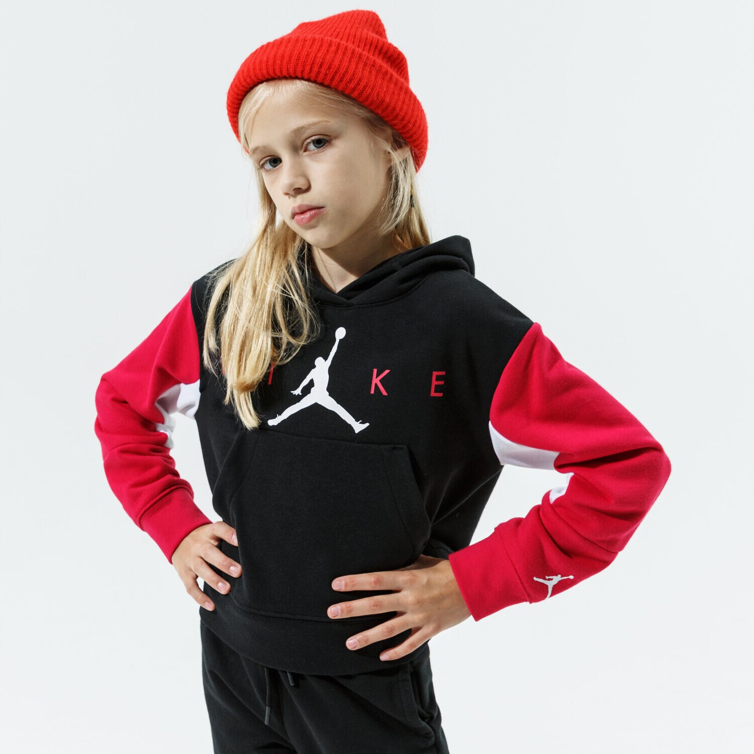 Sportowa bluza dziecięca JORDAN BLUZA Z KAPTUREM JUMPMAN BY NIKE HOODIE GIRL 45A761-023 CZARNY
