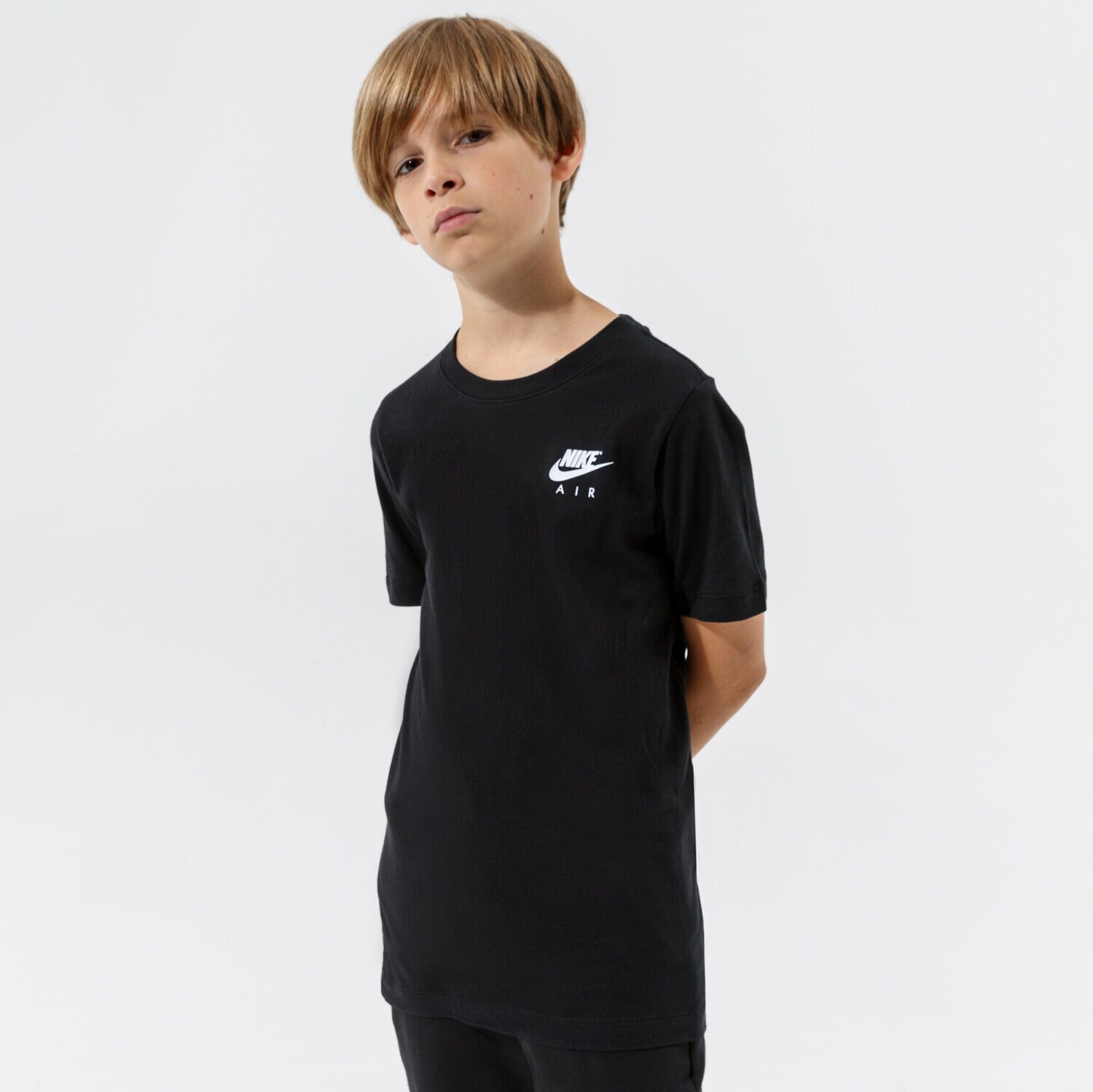 Koszulka, t-shirt dla dzieci NIKE T-SHIRT B NSW TEE AIR C/S FA21 BOY DJ6613-010 CZARNY
