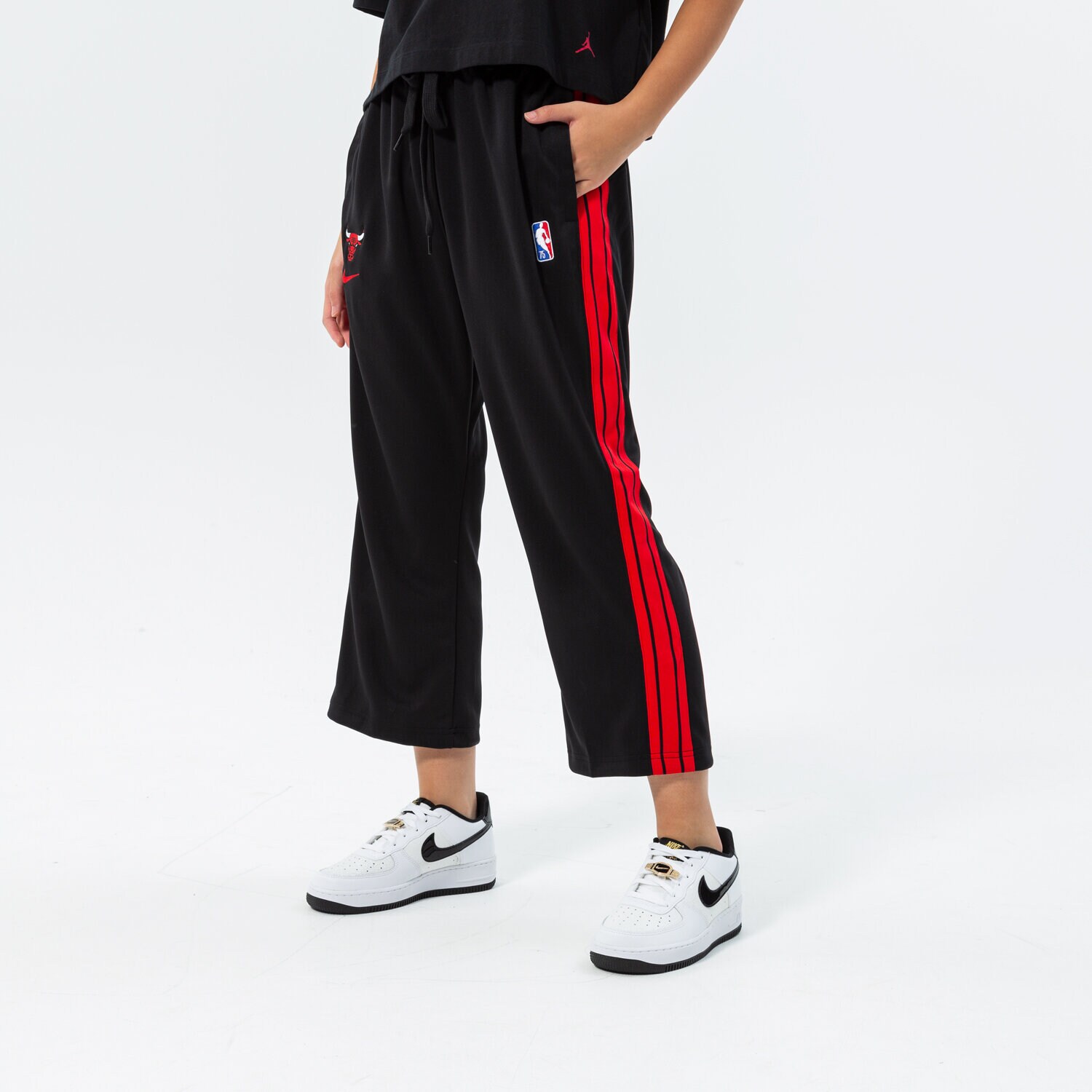 Spodnie sportowe damskie NIKE SPODNIE CHI W NK TRKST PANT CTS 75 NBA DB1414-010 CZARNY