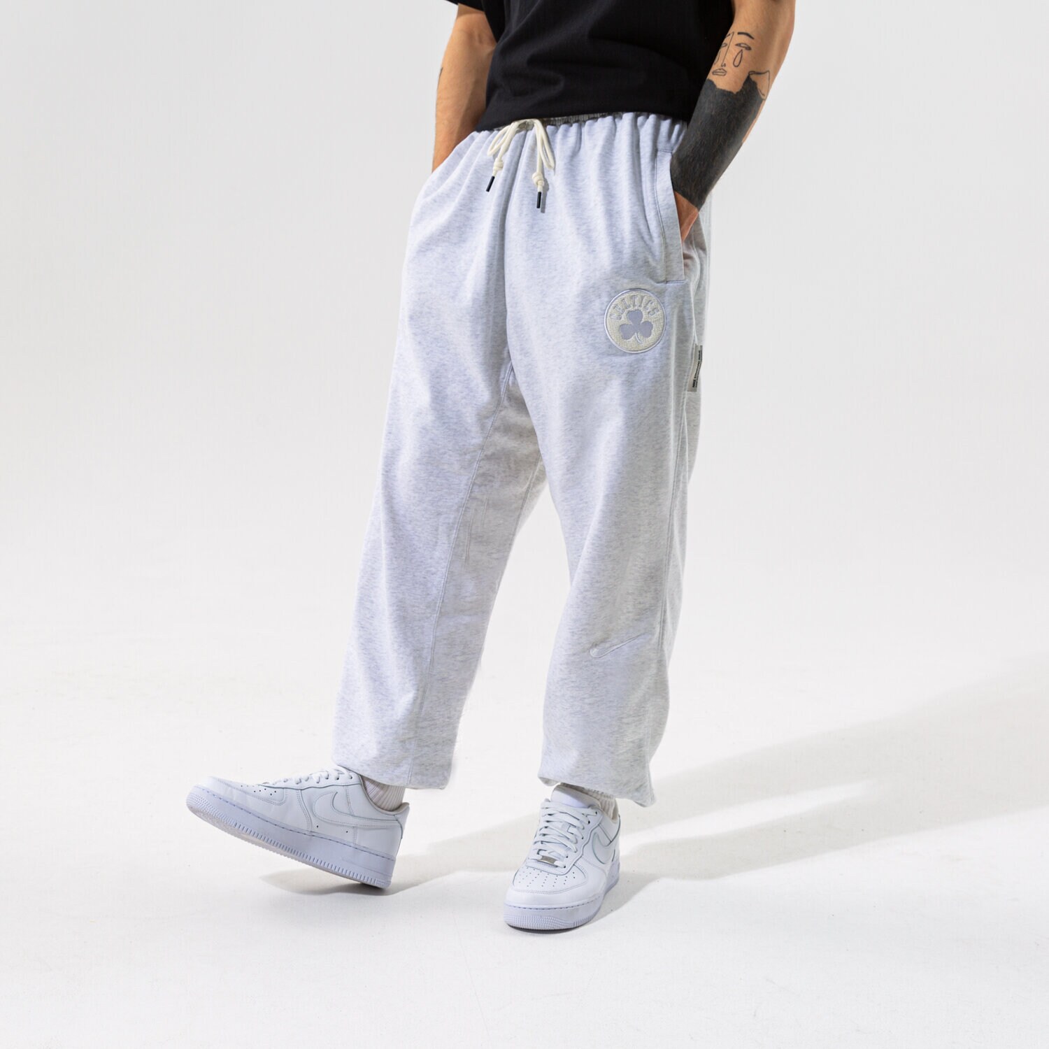 Spodnie sportowe męskie NIKE SPODNIE BOS M NK DF STD ISSUE PANT NBA DB0941-051 SZARY
