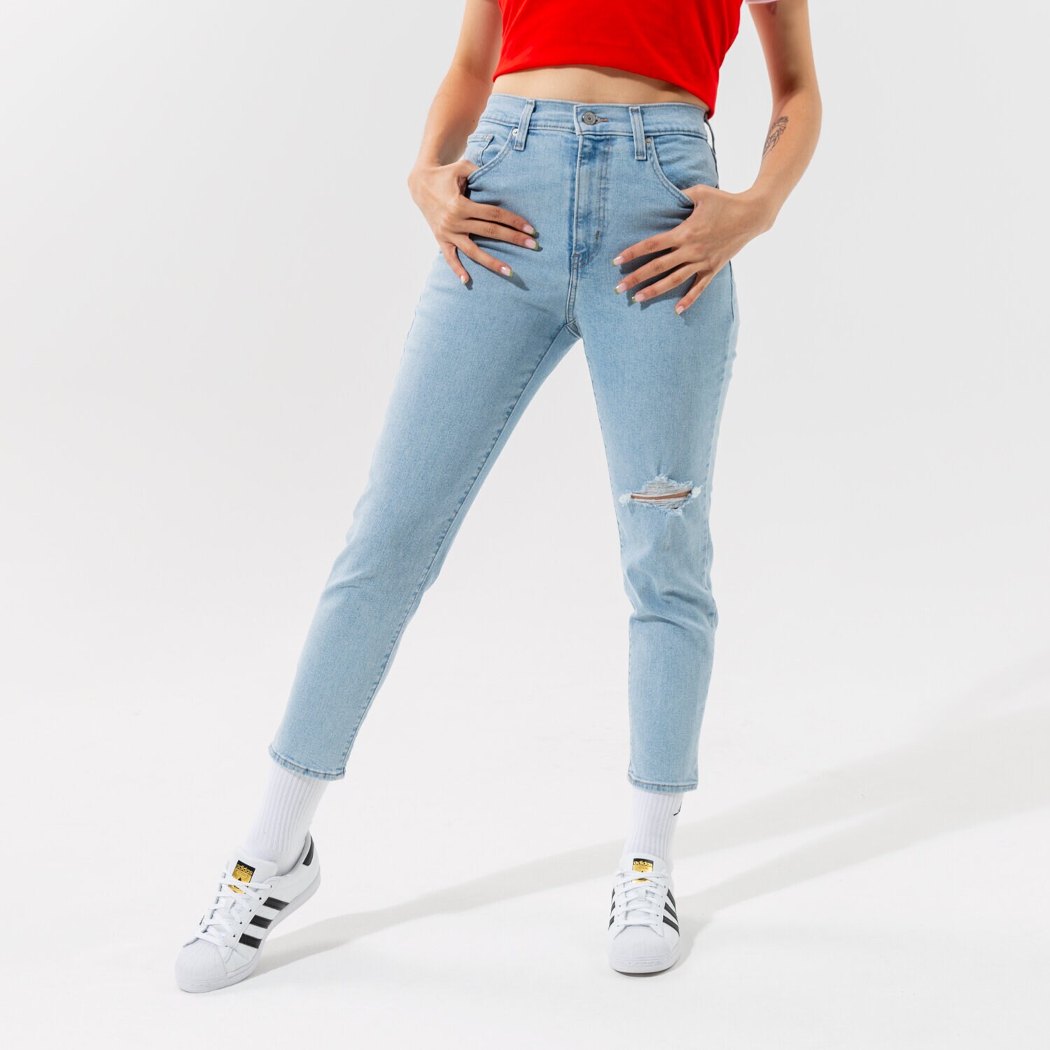 Spodnie sportowe damskie LEVI'S SPODNIE HIGH WAISTED MOM JEAN 26986-0007 NIEBIESKI