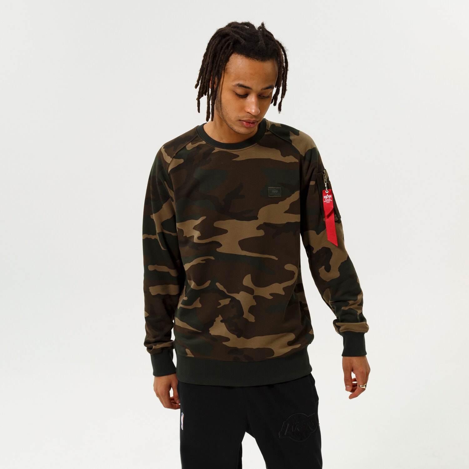 Bluza męska ALPHA INDUSTRIES BLUZA X - FIT SWEAT CAMO 158320C-408 MULTICOLOR