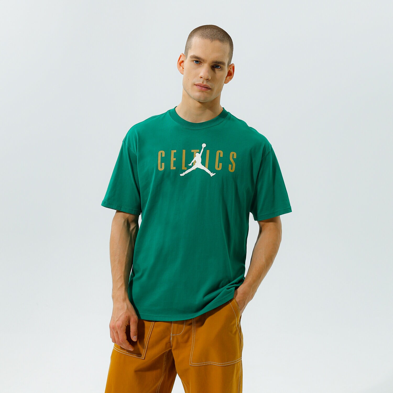 Koszulka, t-shirt sportowy męski NIKE T-SHIRT BOS M NK CTS JDN STMT SS TEE NBA DA6504-312 ZIELONY