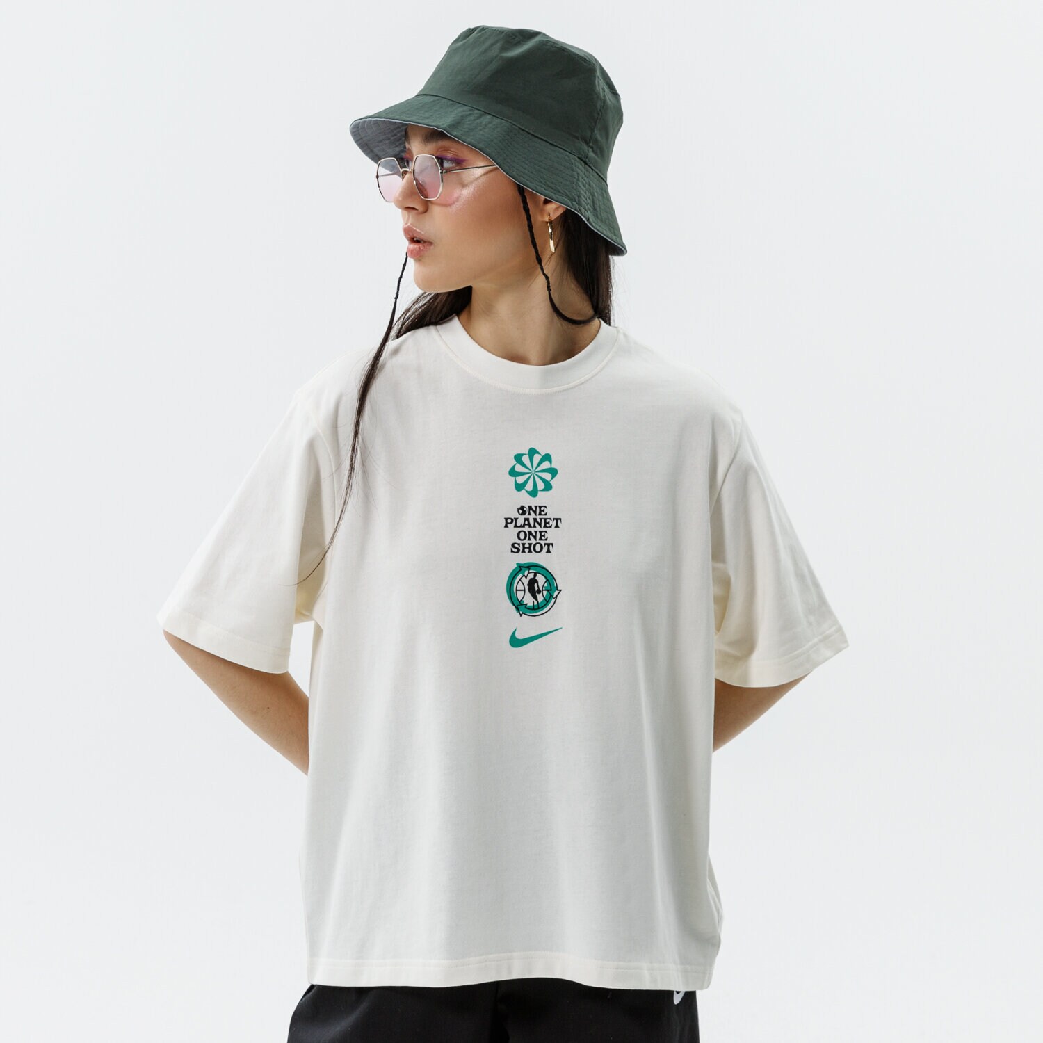 Koszulka, t-shirt damski NIKE T-SHIRT W NK CTS N31 M2Z SS TEE NBA DM1320-901 CZARNY