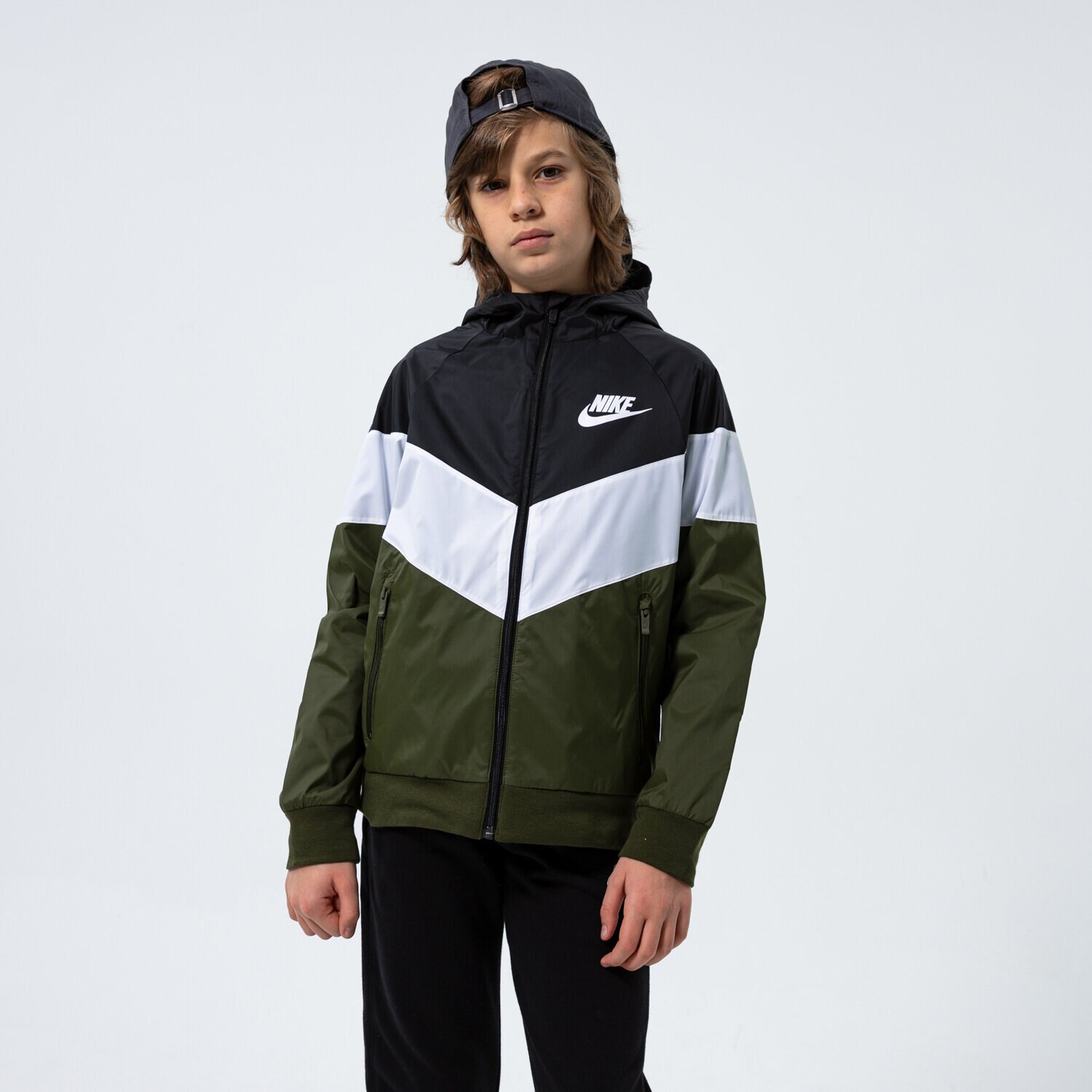 Dziecięca kurtka przejściowa (wiosenna/jesienna) NIKE KURTKA SPORTSWEAR BOY CJ6722-011 KHAKI