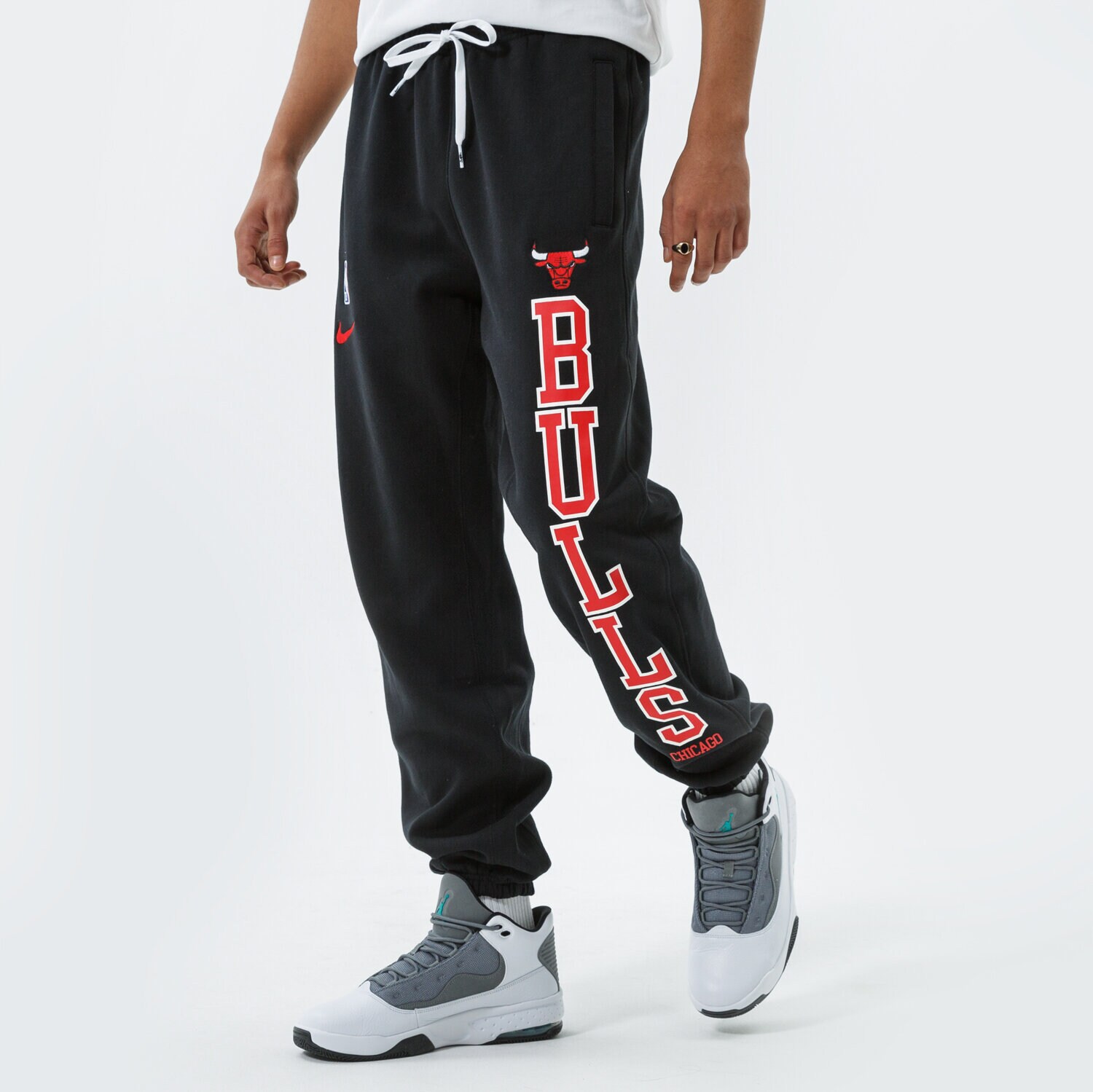 Spodnie sportowe męskie NIKE SPODNIE CHI M NK PANT FLC CTS GX 75 NBA DB1536-010 CZARNY