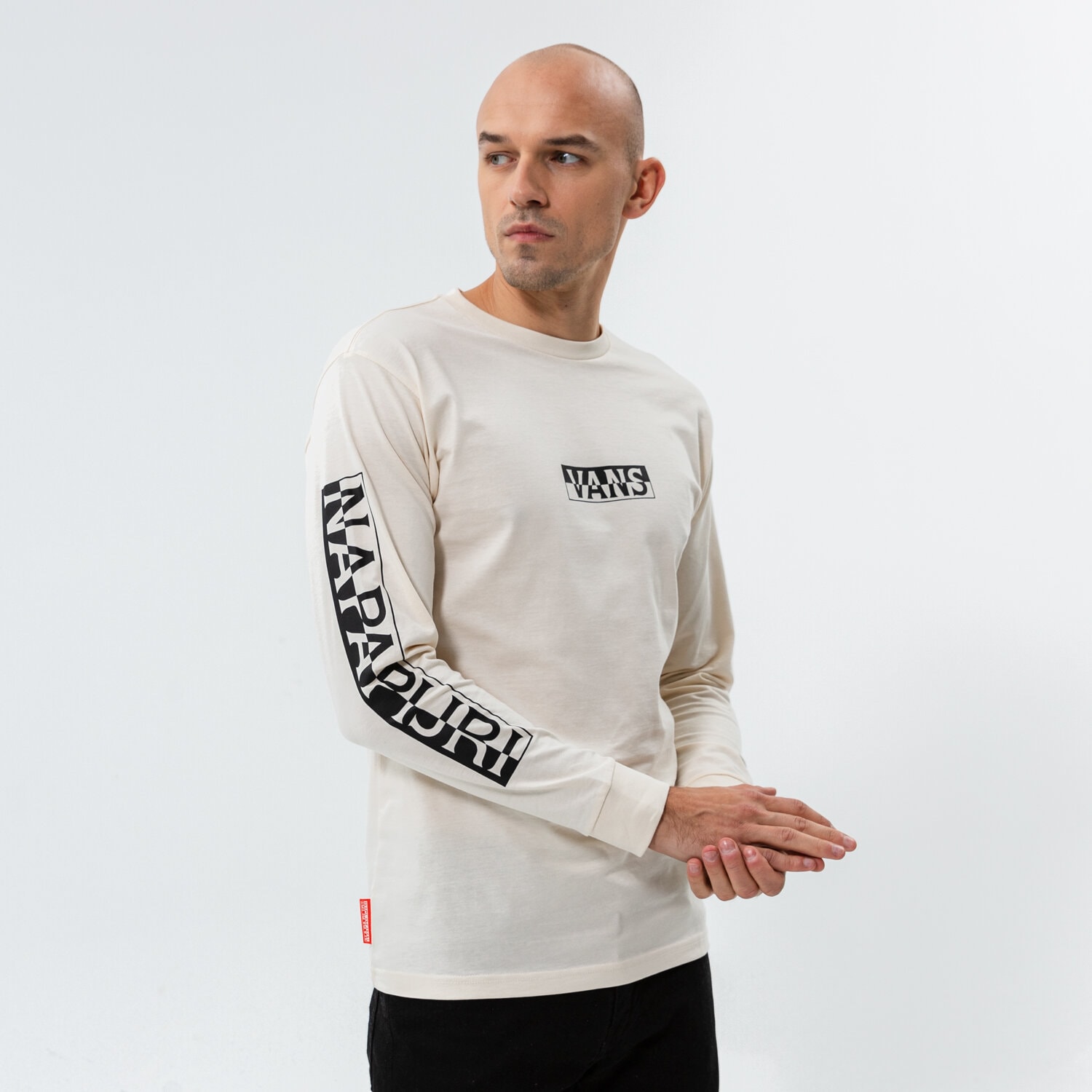 Koszulka, t-shirt sportowy męski VANS T-SHIRT MN VANS X NAPAPIJRI LS VN0A541GZM61 BIAŁY
