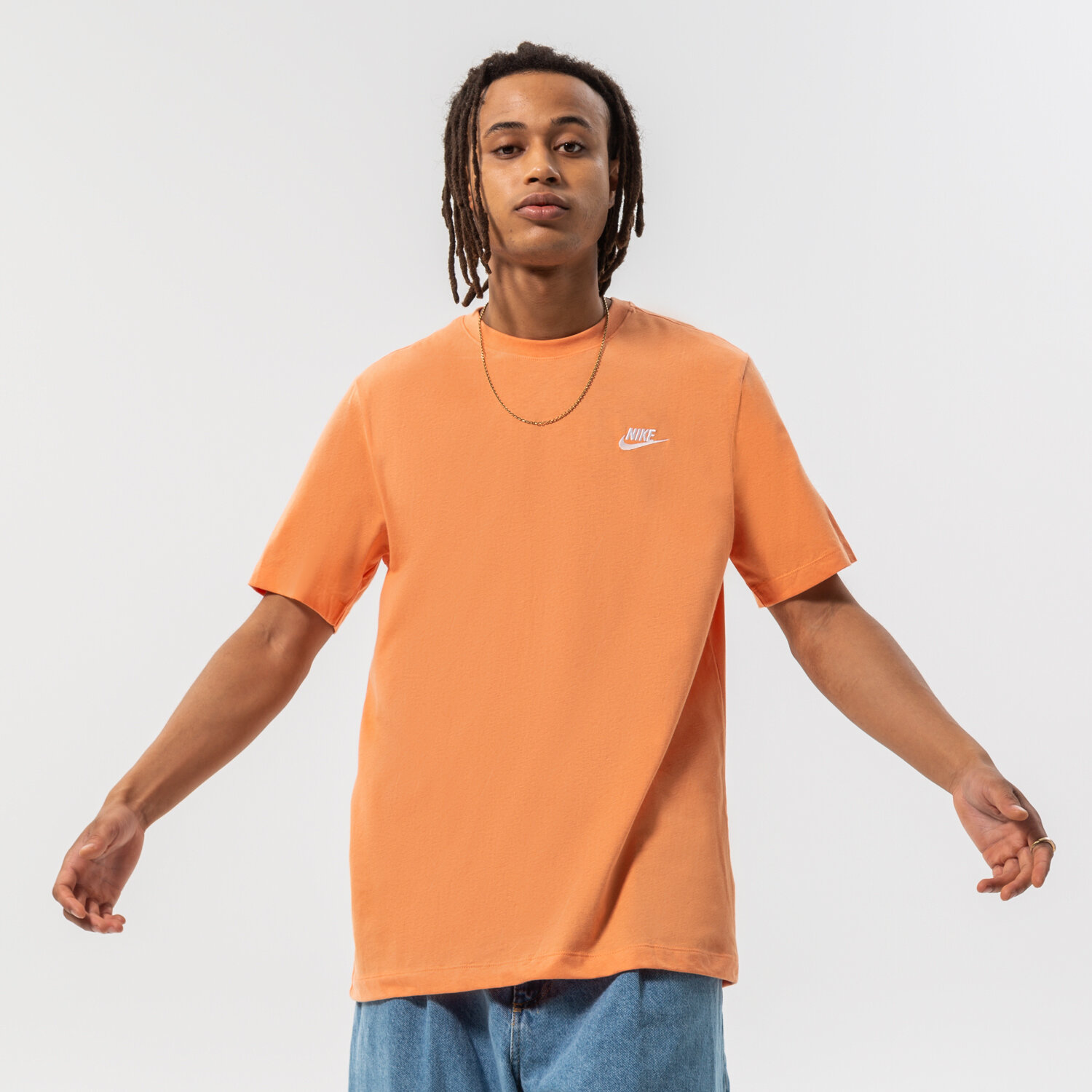 Koszulka, t-shirt sportowy męski NIKE T-SHIRT NIKE SPORTSWEAR CLUB AR4997-872 POMARAŃCZOWY